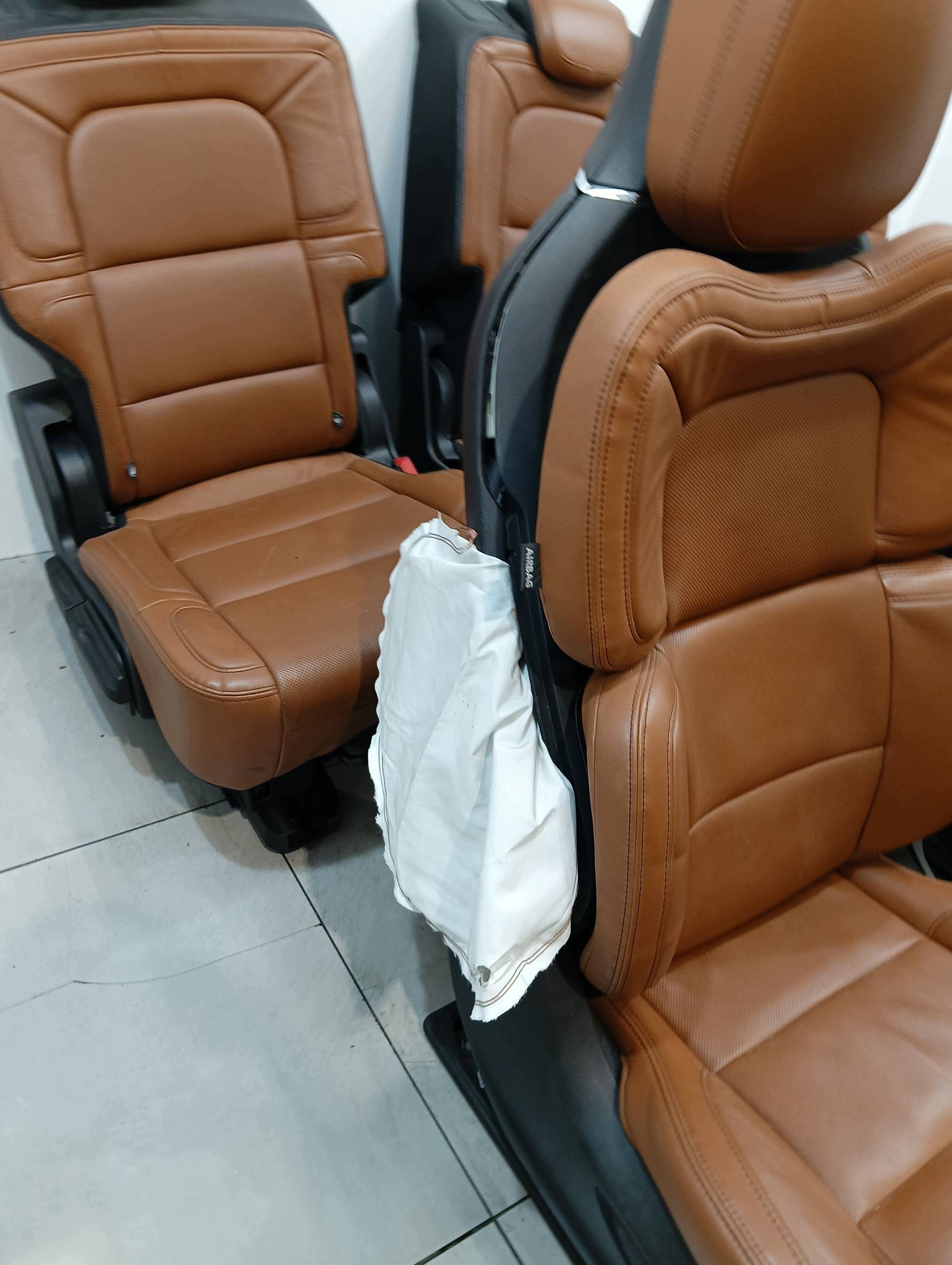 seats front leather seat WENTYLOWANE GRZANE Lincoln Navigator IV