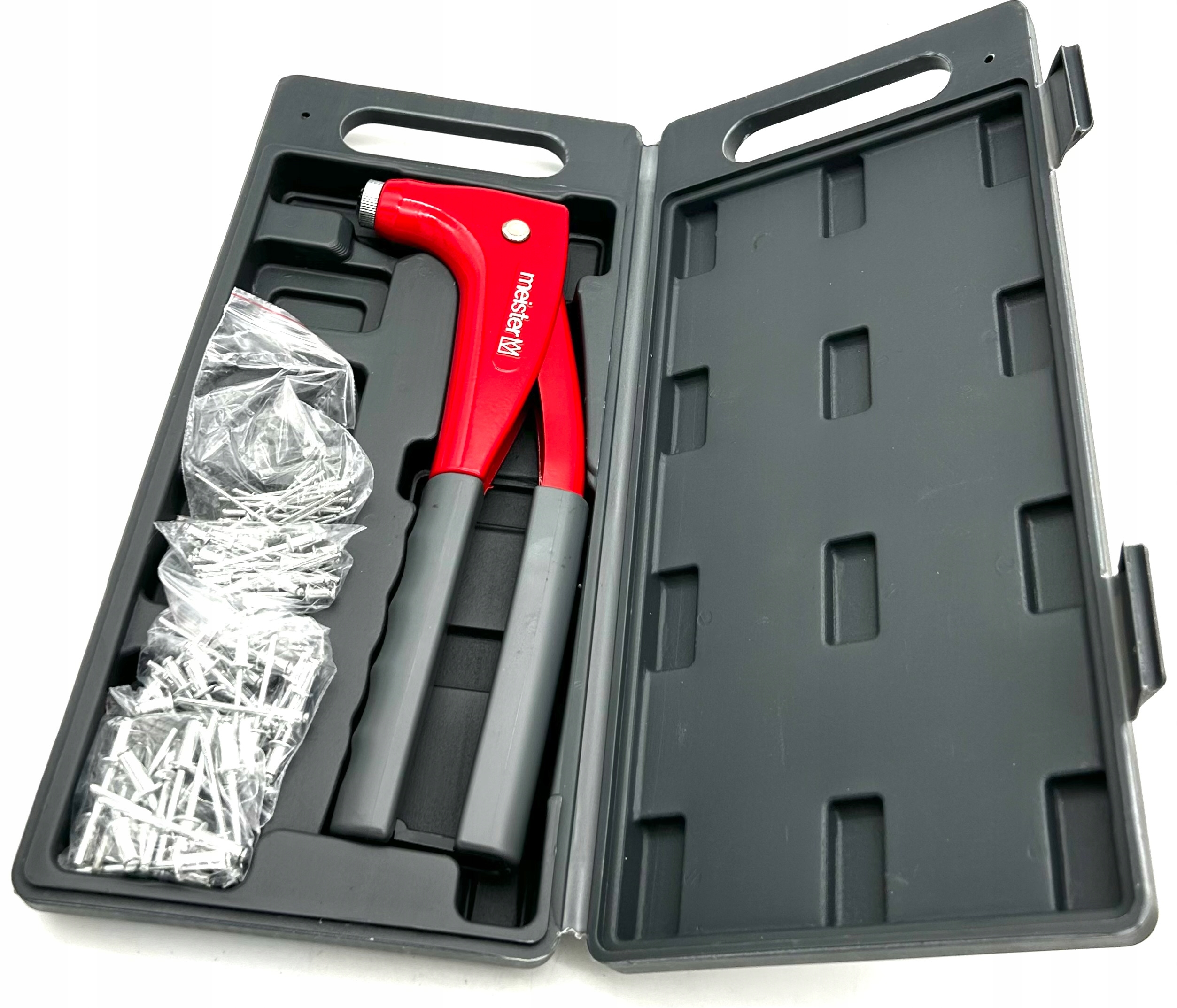 NITOWNICA Z SZYBKĄ ZMIANĄ GRUBOŚCI NITÓW Z WALIZKĄ