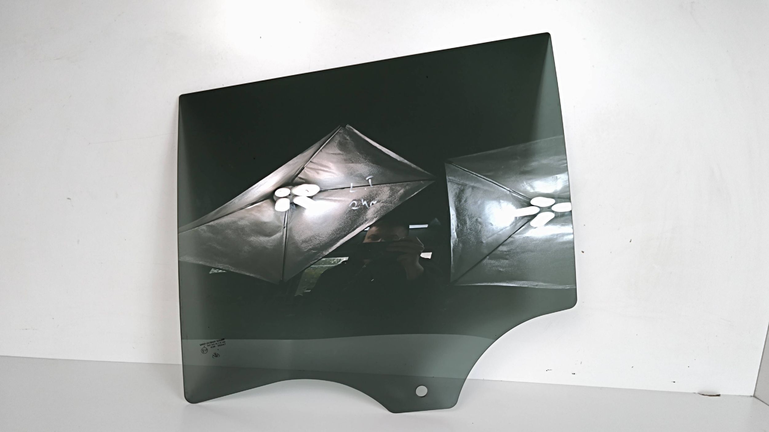 BMW 5 KOMBI G31 window door rear left Ciemna AS3