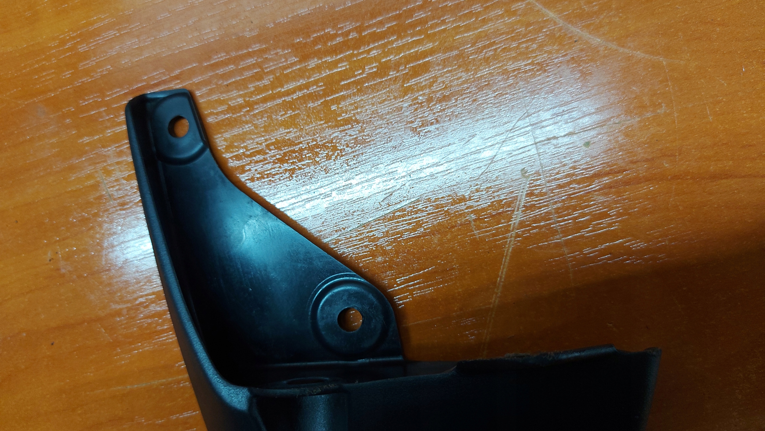 mudguard flap left rear part TOYOTA YARIS IV 20