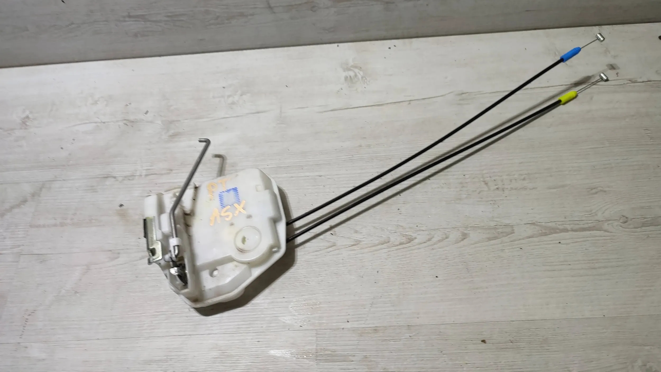 Mitsubishi ASX 18r. 1.6DiD rear part side right lock door