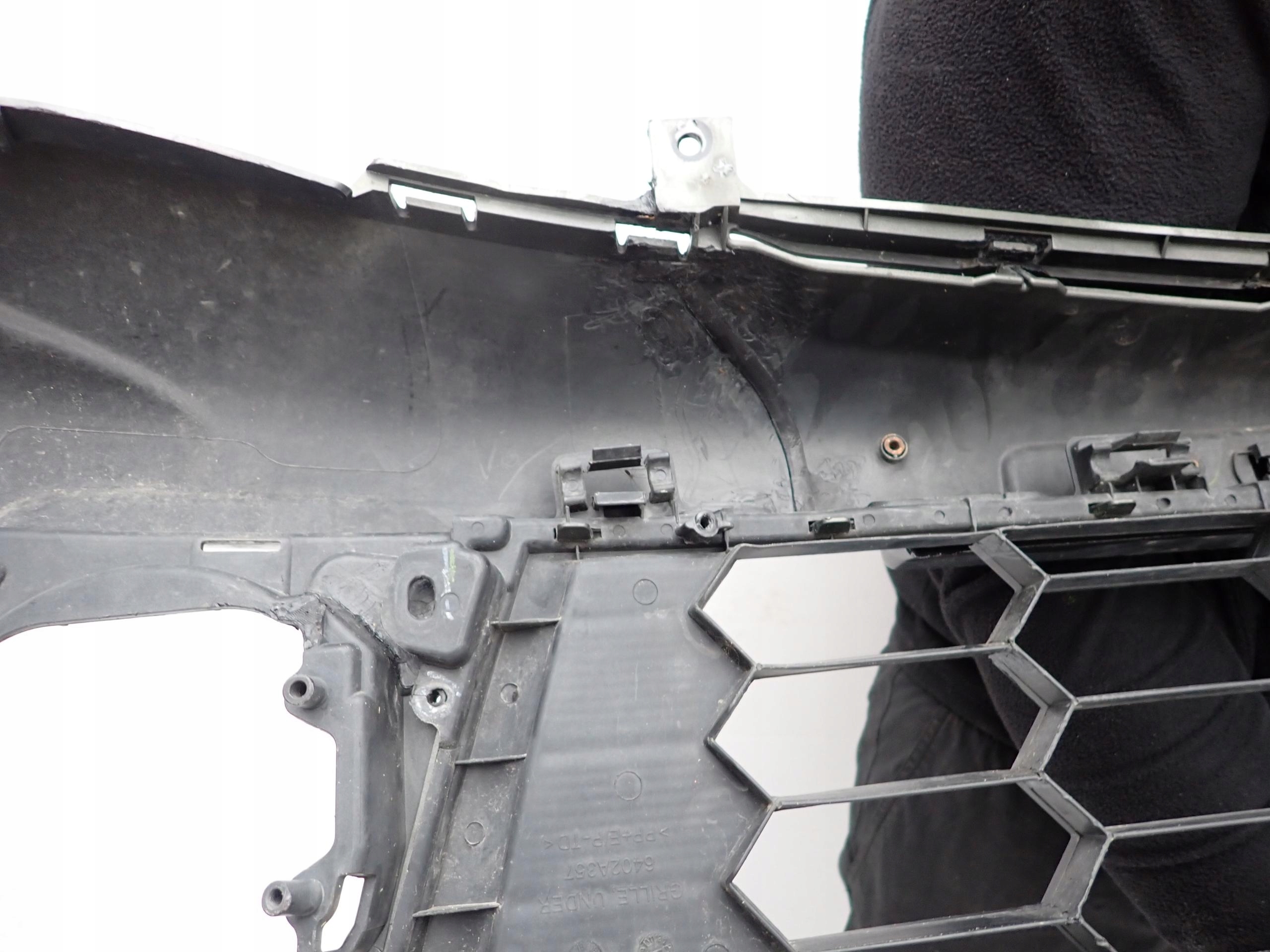 MITSUBISHI L-200 15- nárazník předek přední SPR