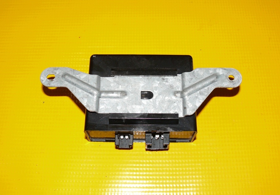 computer module control unit of the window ROVER 400 45 MG ZS 180 99-05 YWC106900