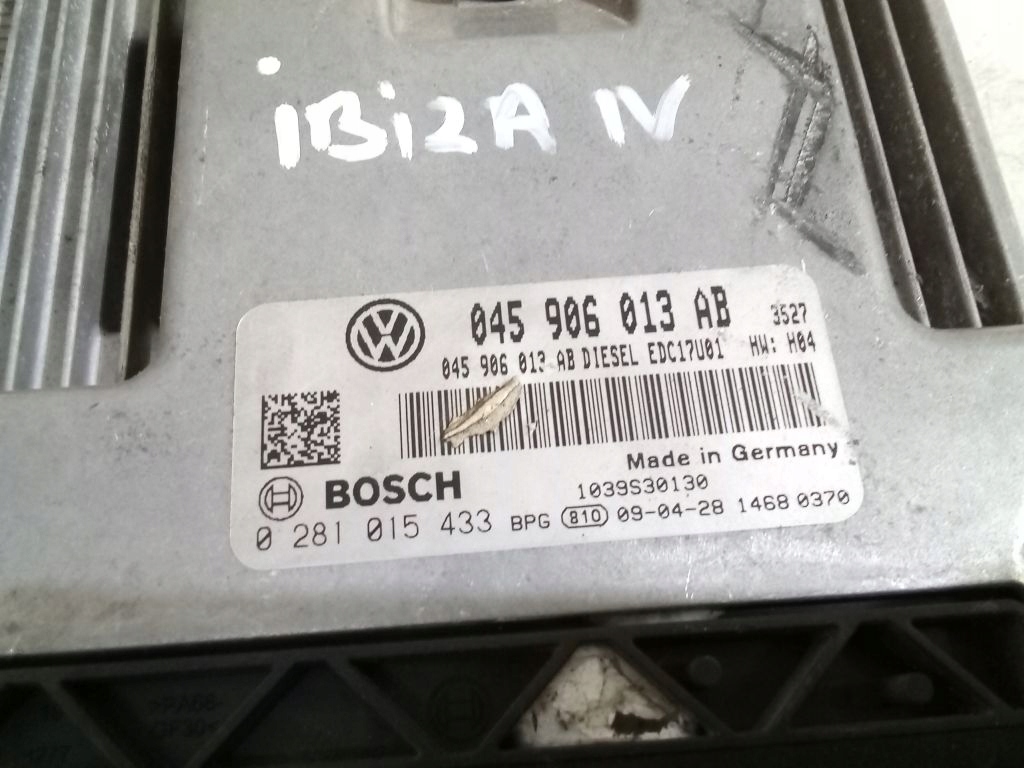 Seat Ibiza IV 4 computer control unit of the engine 0281015433
