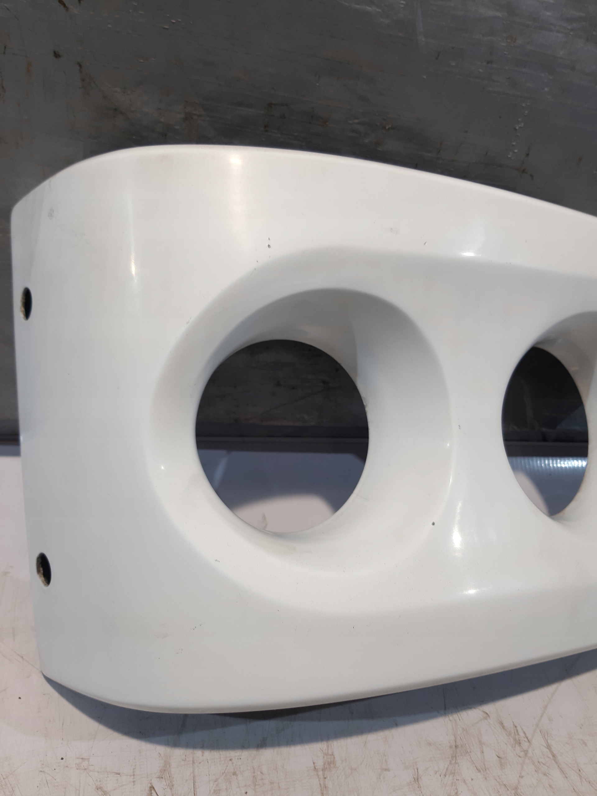 frame OPRAWA bonnet hood lights right front AUTOBUS ISUZU TURQUOISE