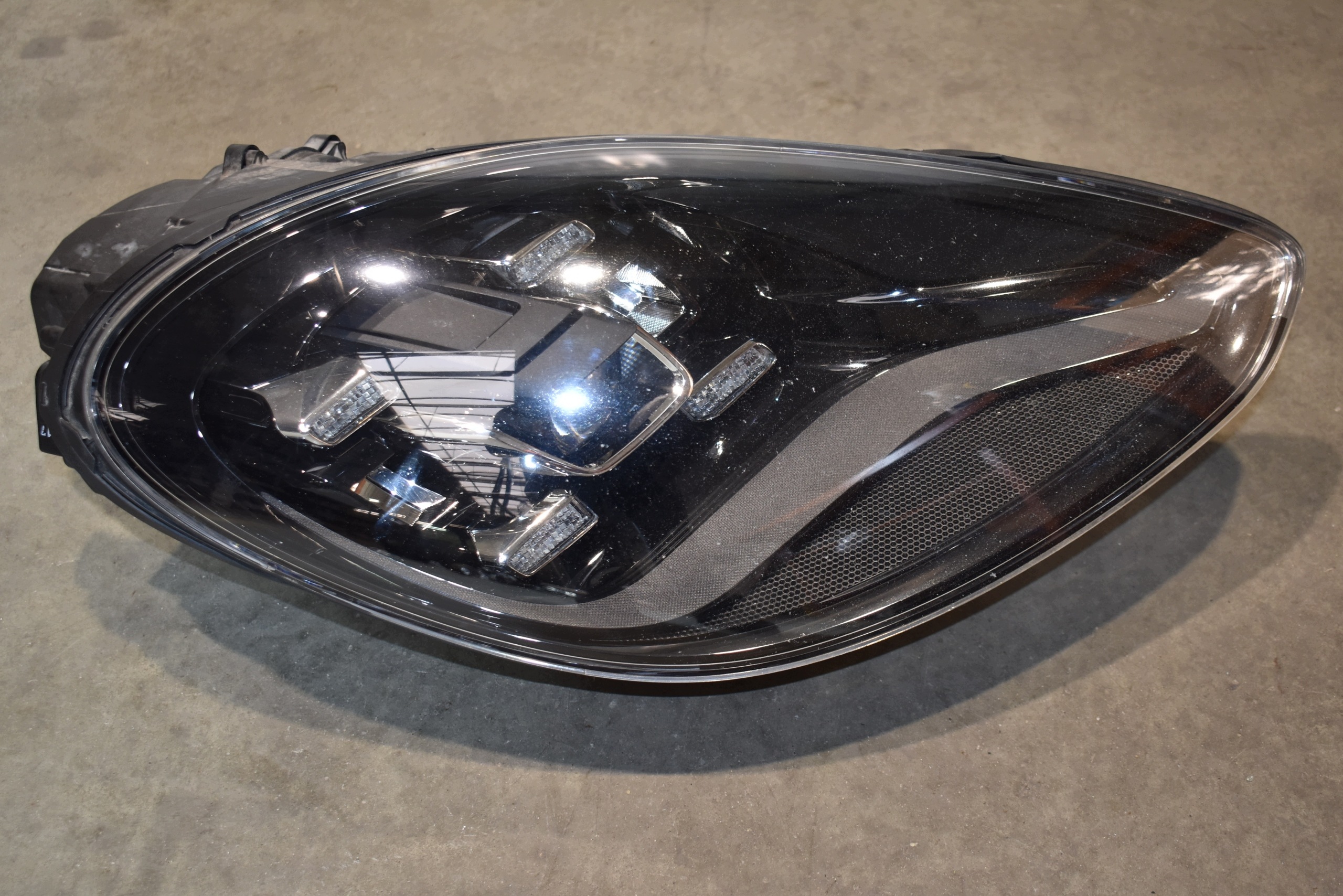 perfect condition light front front right+MODULY FUUL LED PORSCHE PANAMERA 971