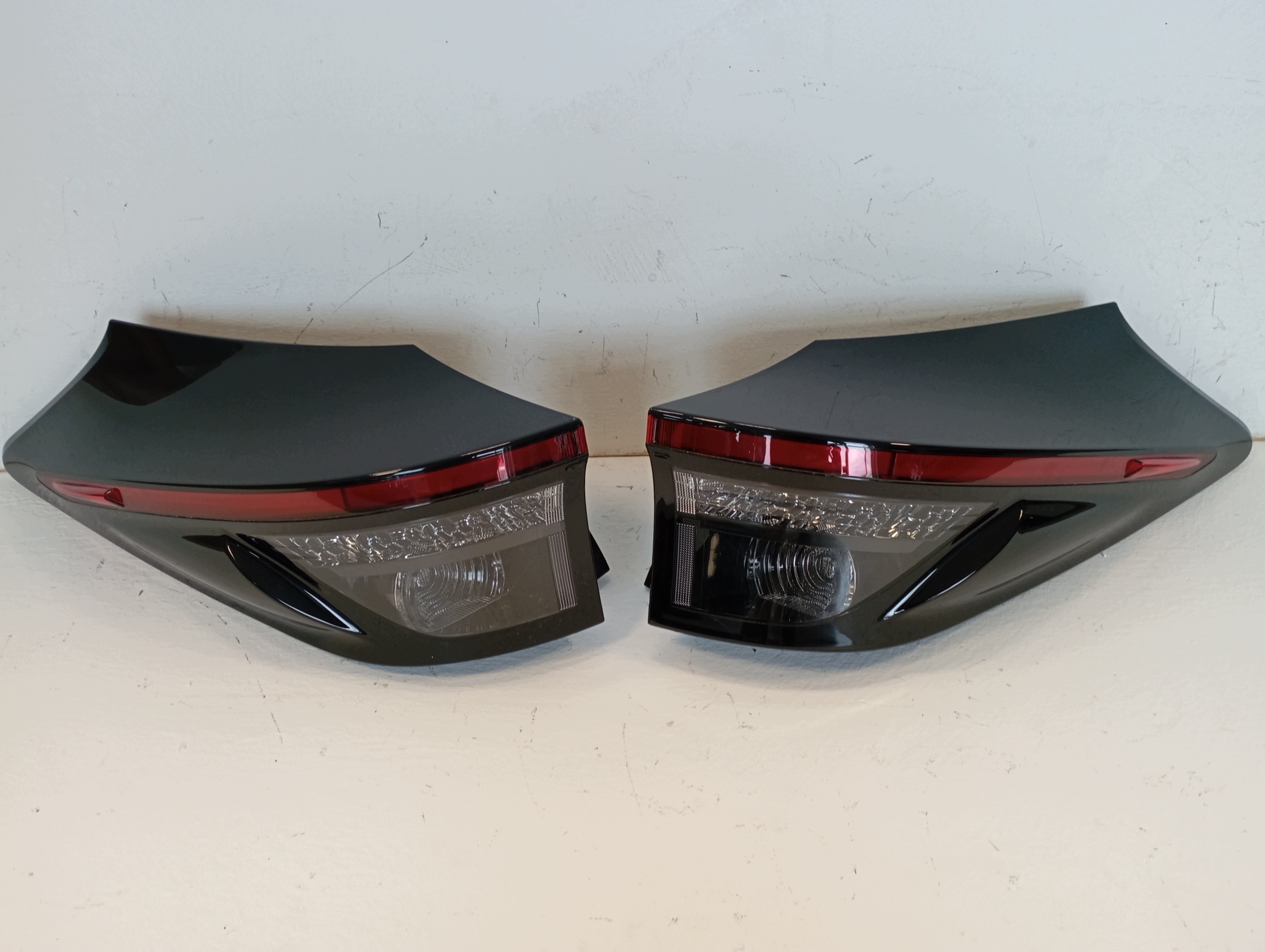 light rear part TOYOTA YARIS CROSS 81550-0DE20 right left