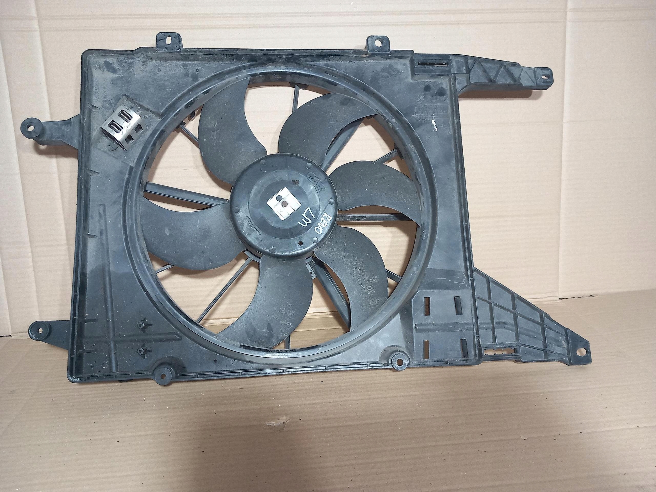 Ventola radiatore RENAULT MEGANE e 1.9 DTI 7700426681B 95-02