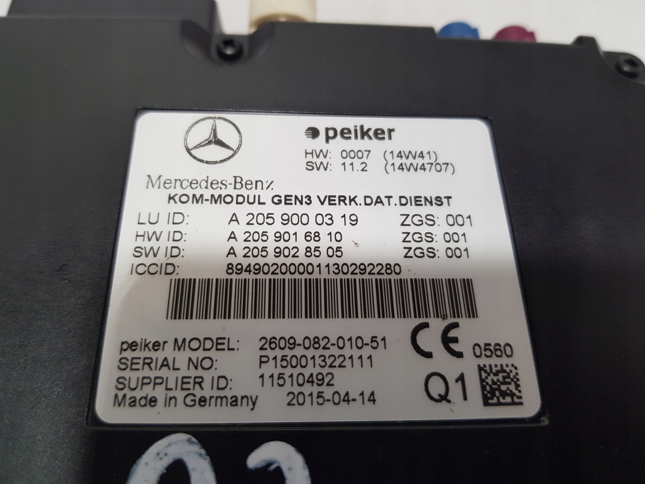 MERCEDES W205 W212 LIFT Bedienteil BLUETOOTH 2059000319