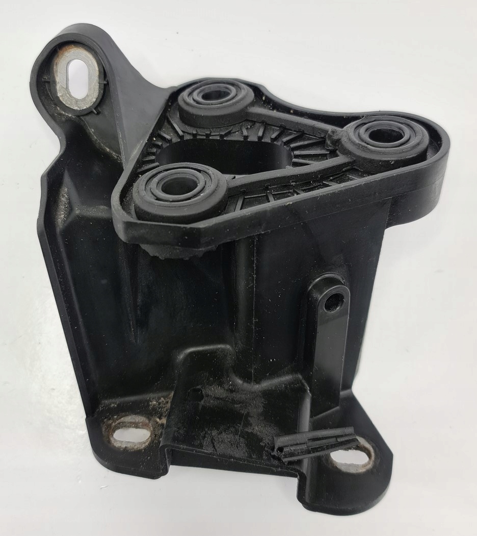 Кронштейн крепления насоса ABS MERCEDES W212 2.2 CDI