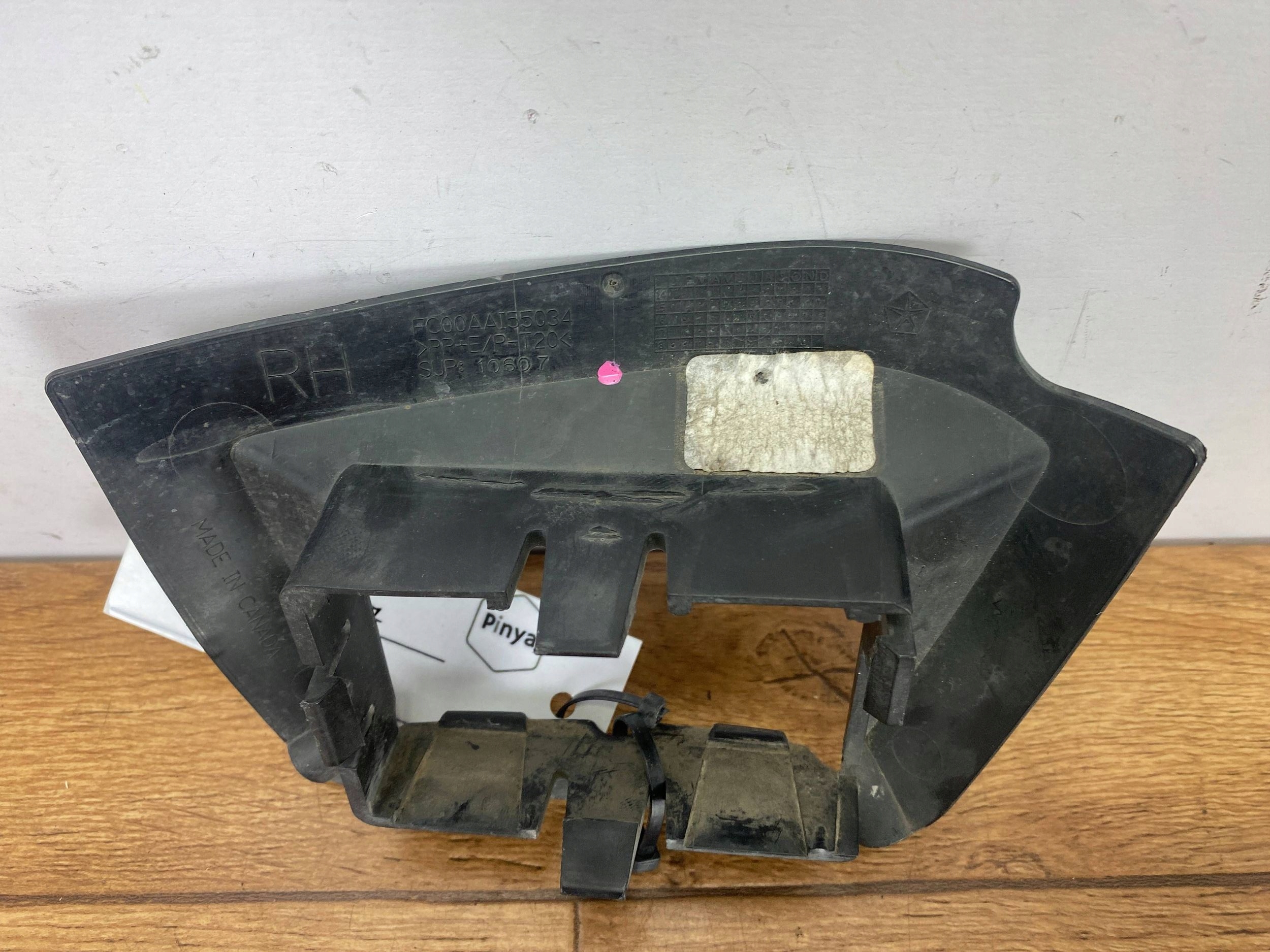 bracket radaru martwego pola Dodge Challenger 2015