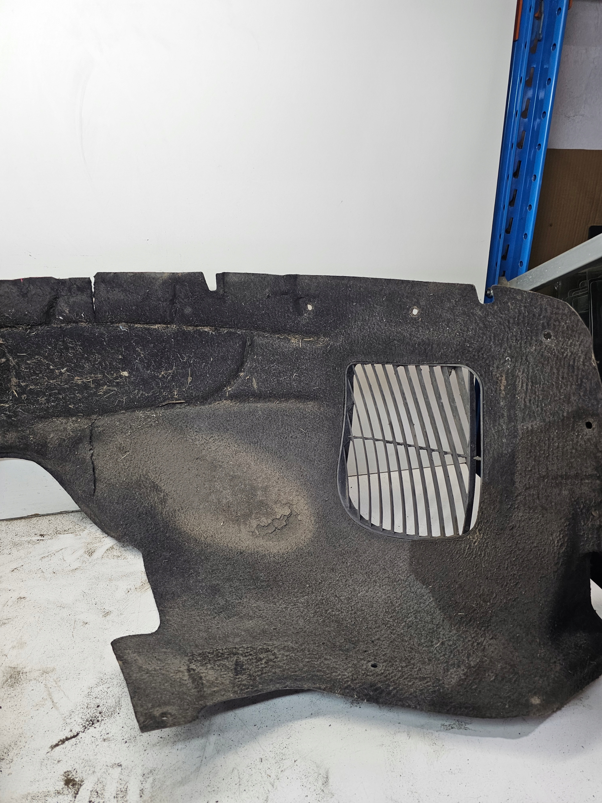 mudguard right front AUDI Q7 4L 4L0809962C MATERIALOWE