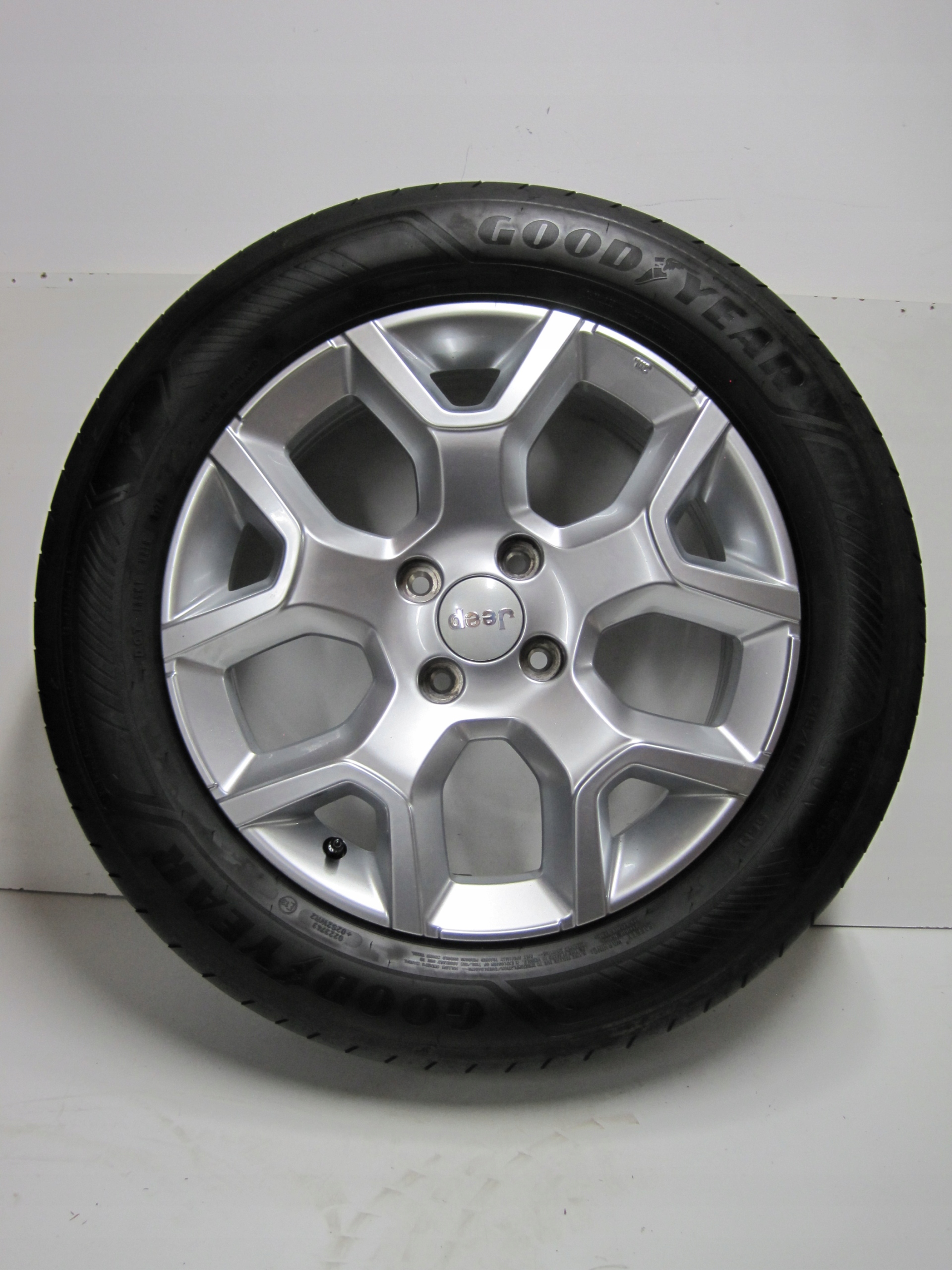 wheels discs tyres JEEP AVENGER R17 3MM