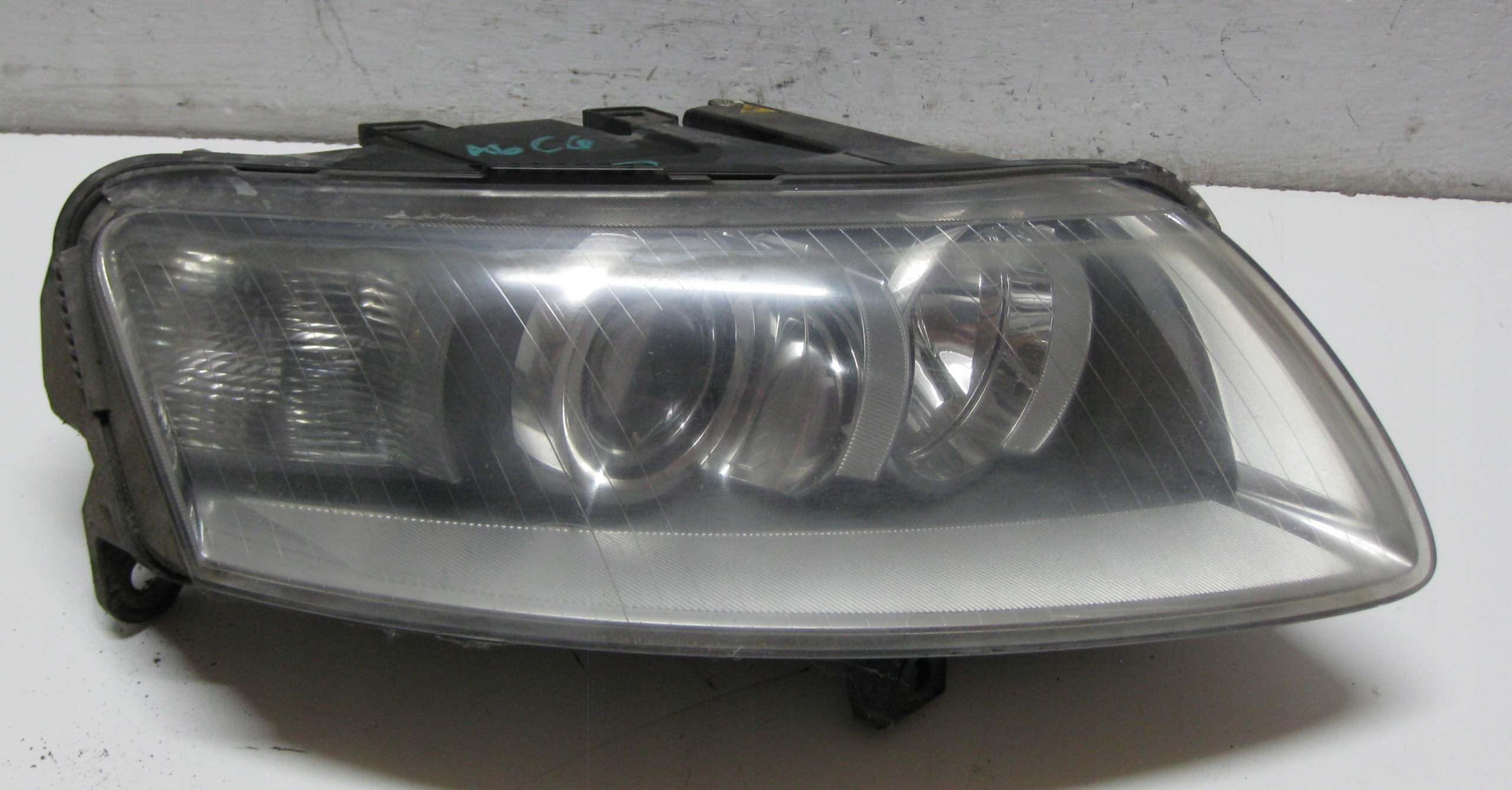 AUDI A6 C6 2.7 TDI 07R Licht rechts vorne XENON