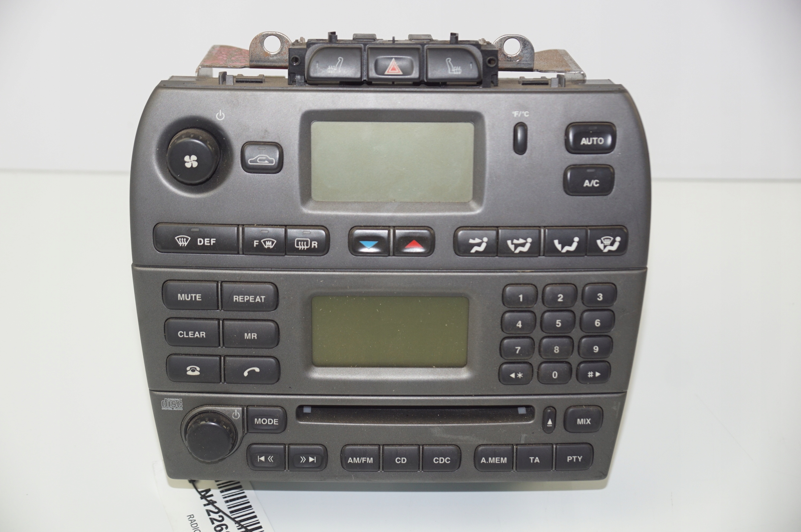 RADIO JAGUAR 4X43-18B876-AB