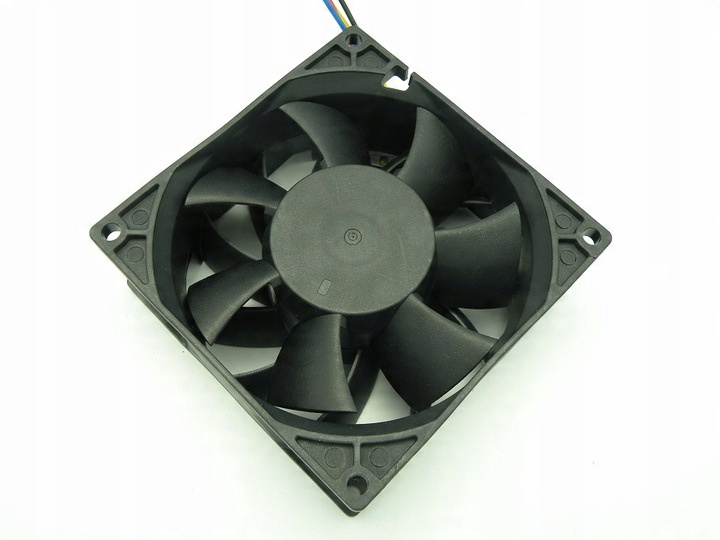 

Wentylator Antminer 92x92x38mm 12V Pwm QFD9238HBL1