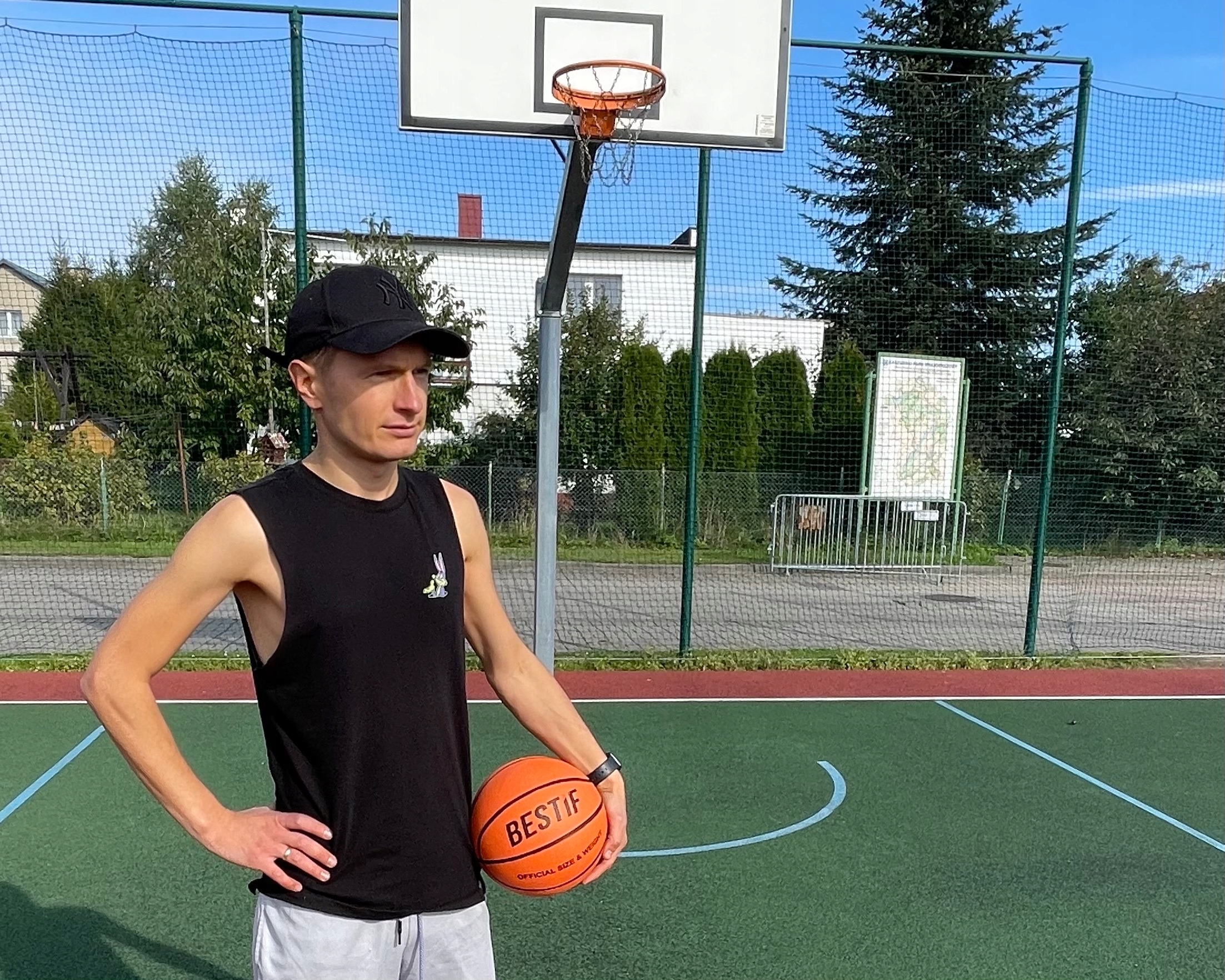 PIŁKA DO KOSZYKÓWKI BESTIF DO GRY W KOSZA 5 Kolor dominujący pomarańcze i czerwienie