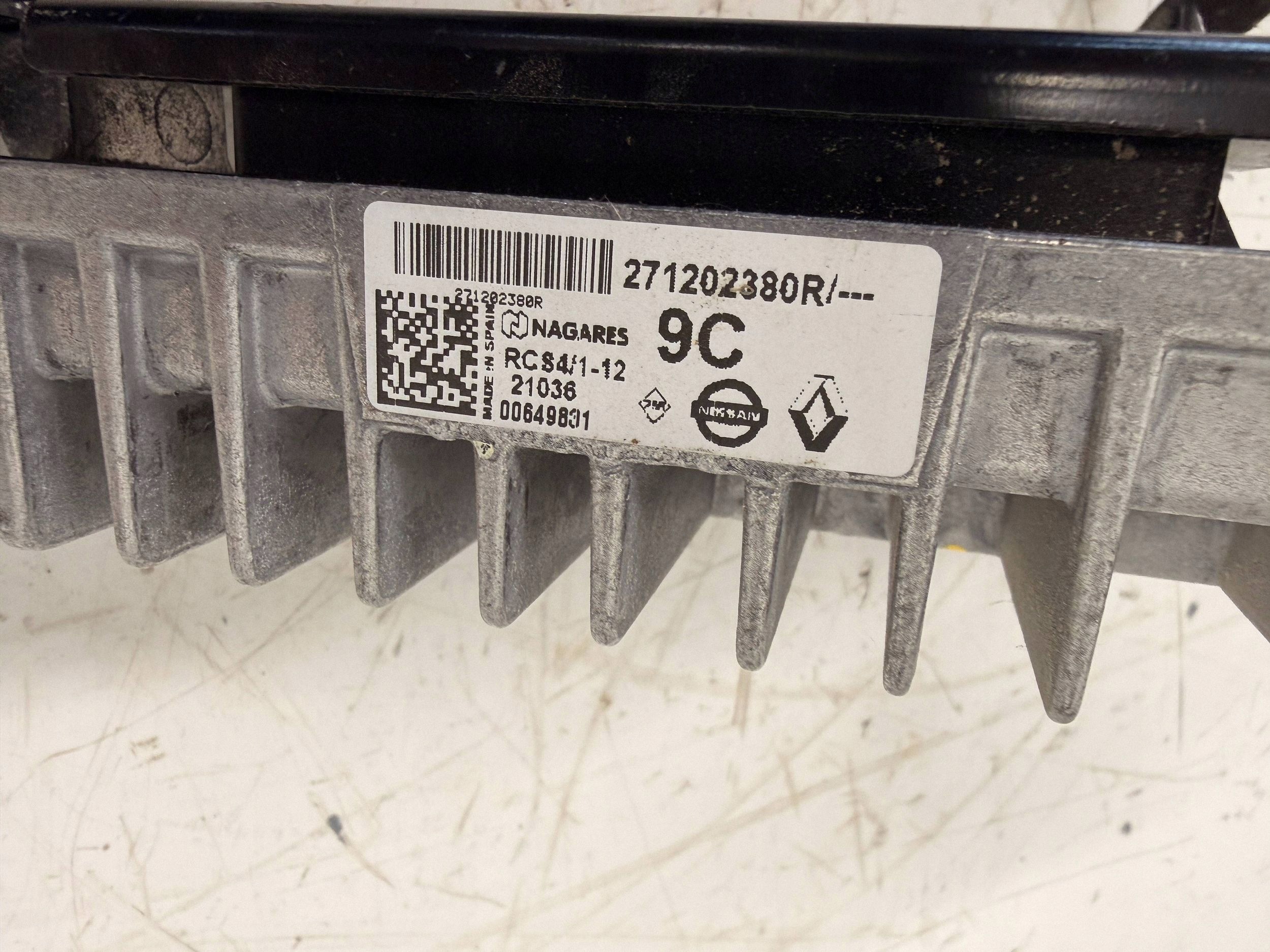 Renault Express II relay plugs zarowych 271202380R
