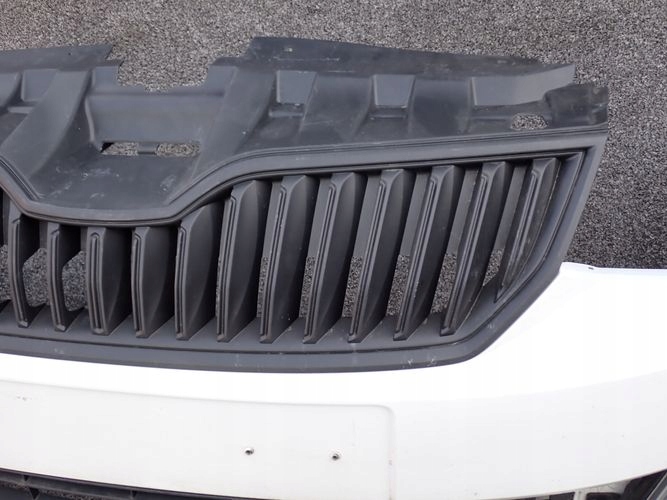 SKODA FABIA III SCOUT 14-18 Frontstoßstange vorne