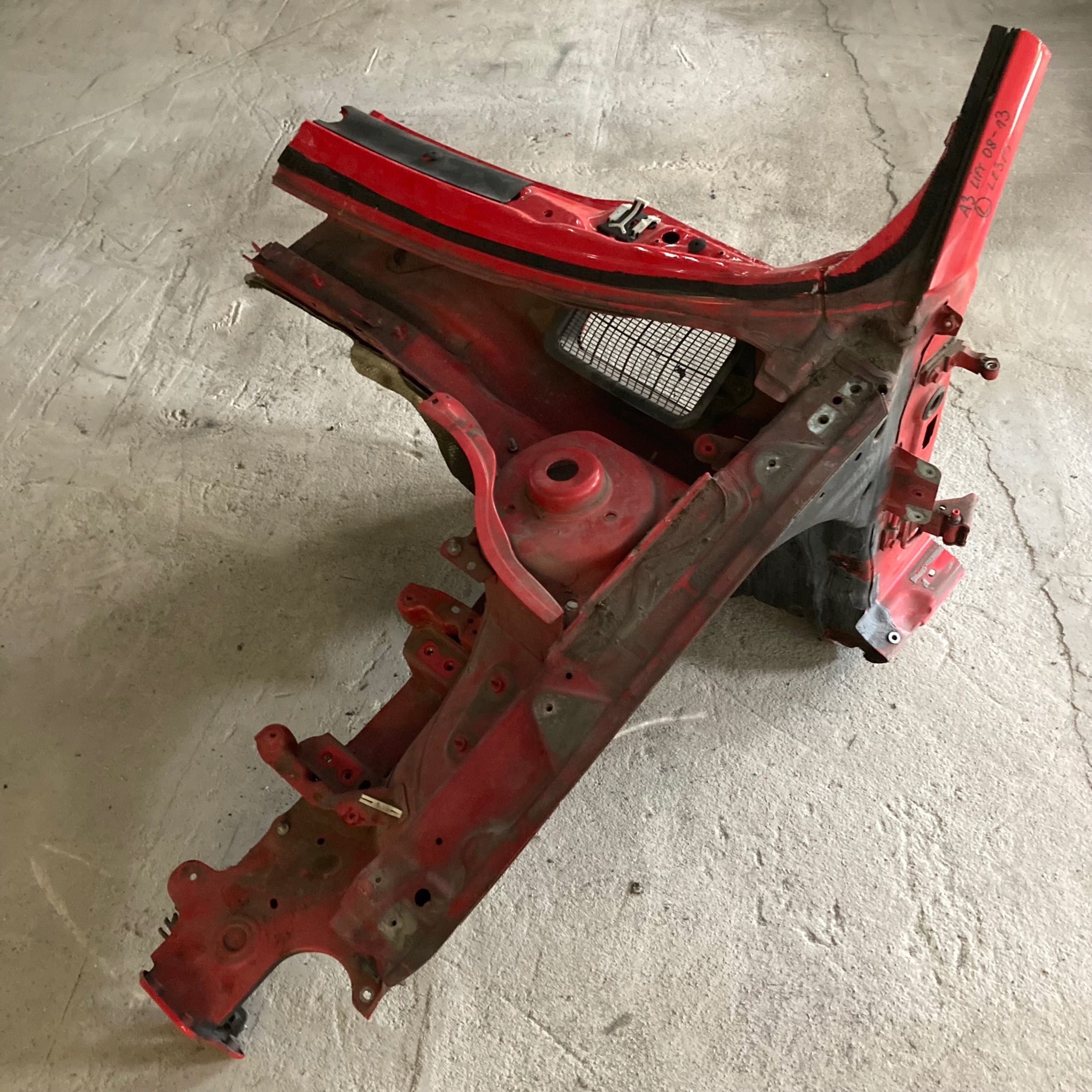 A3 LIFT 08 13R PODLUZNICA FARTUCH CWIARTKA LEWA Part number LZ3M