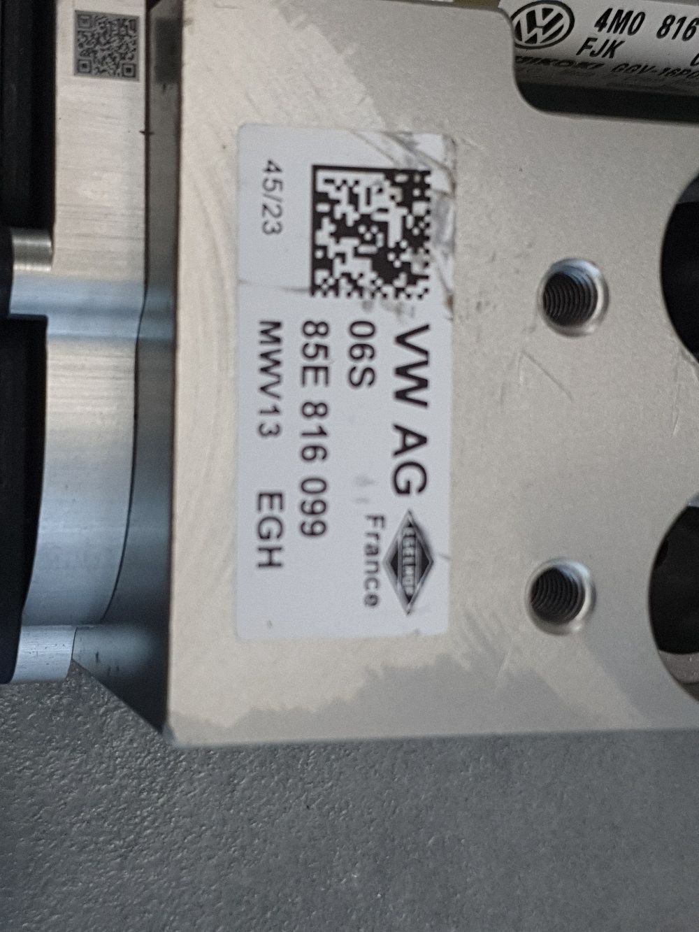 Audi SQ6 e-tron sensor rozprezny klimaanlage 85E816099