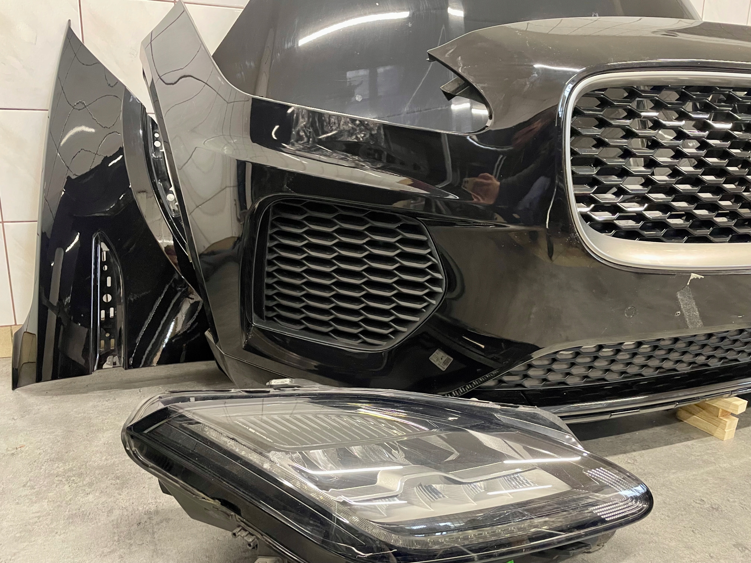 PRZOD PAS BELKA CHLODNICY 2.0d MASKA BLOTNIK LAMPY E-PACE X540 R-DYNAMIC Typ samochodu Samochody osobowe