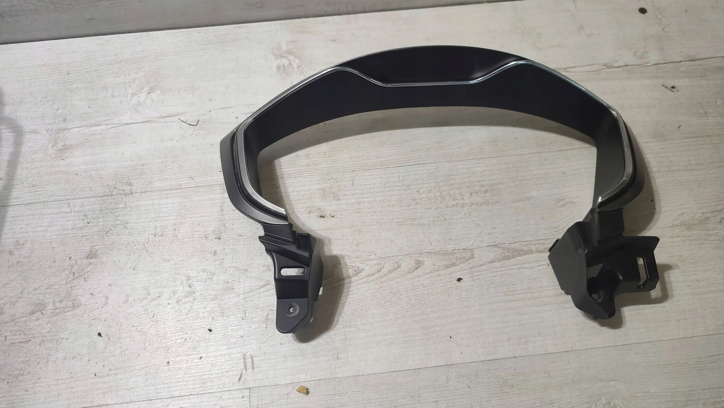 Ford Mondeo MK5 16r 2.0TDCi Blende Abdeckung des Kombiinstruments