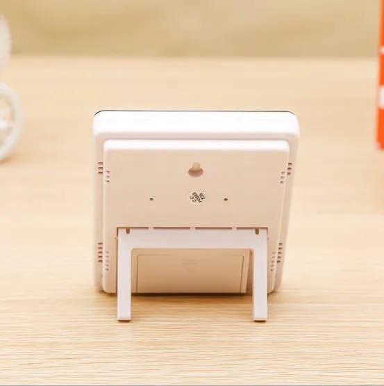 HIGROMETR TERMOMETR CZUJNIK POKOJOWY ZEGAR BEZPRZEWODOWA STACJA POGODY LCD Model HTC-1