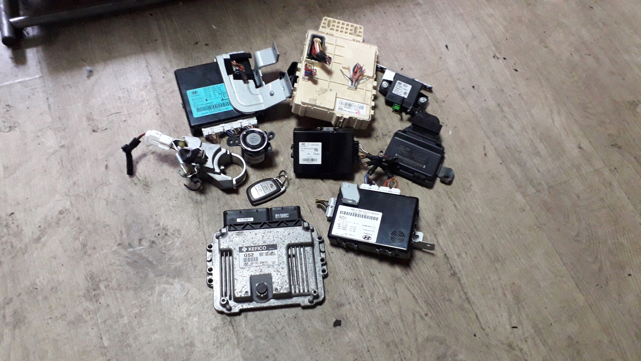 HYUNDAI I40 KOMPUTER 39110 2BATO STACYJKA BCM