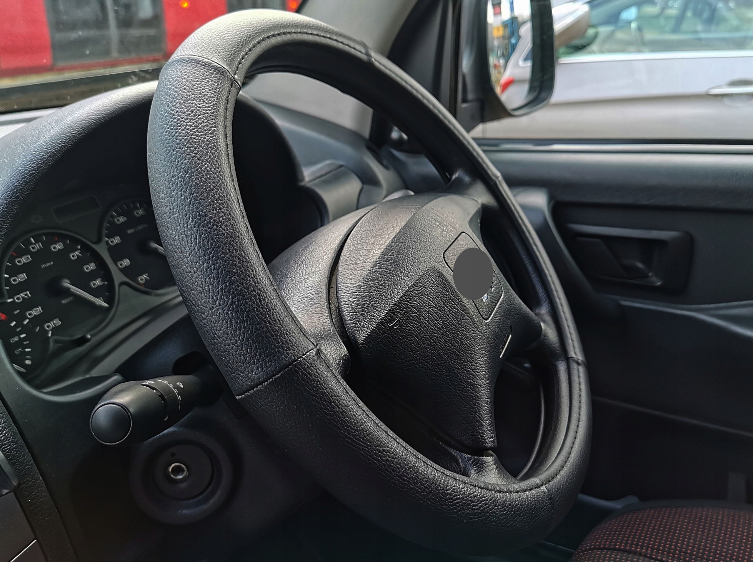 Renault Clio Captur Megane Laguna Modus pokrowiec na kierownice CZARNY Gład Producent nieznany producent