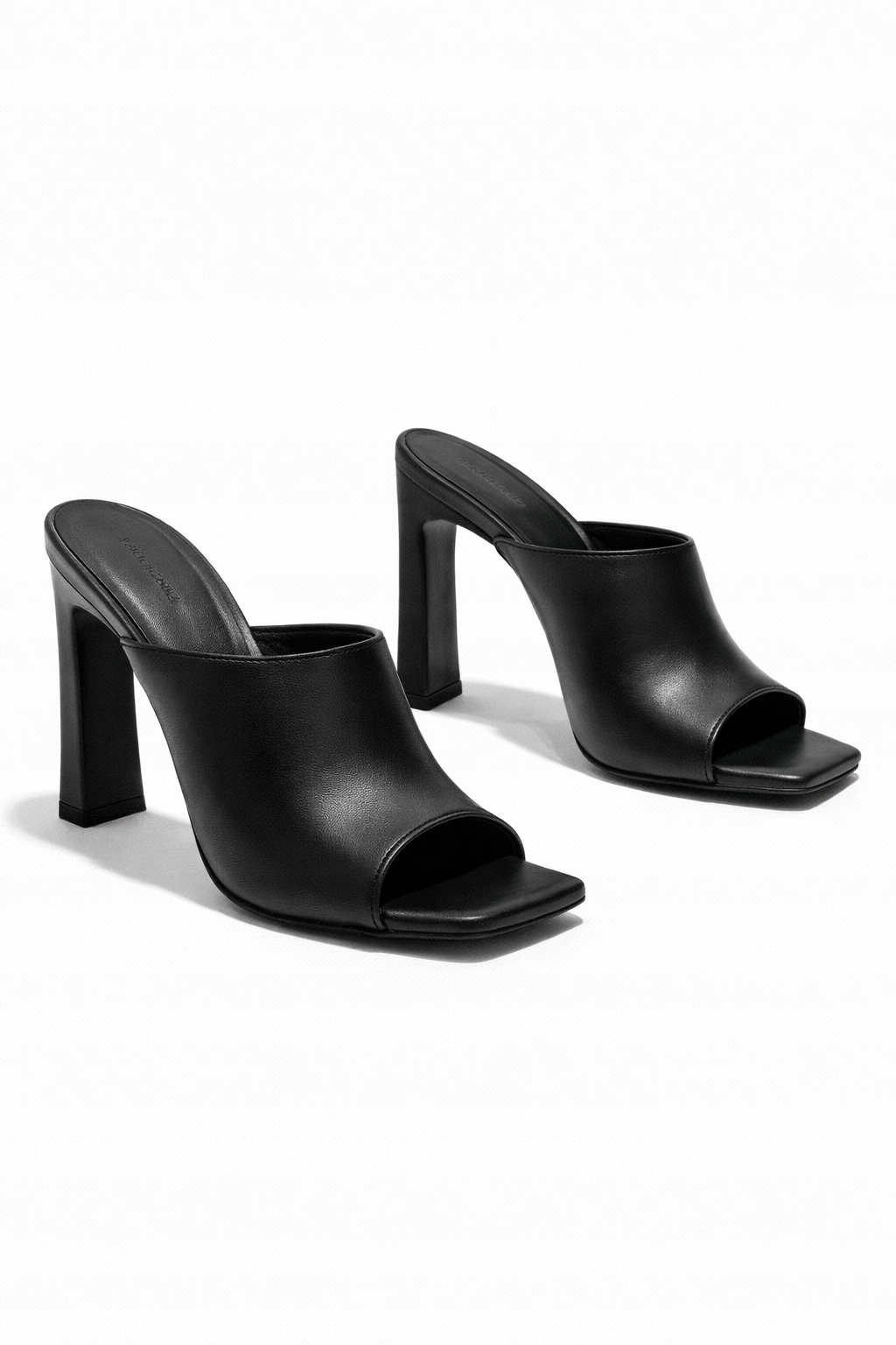 Černé Nazouváky S Podpatkem A Koženým Materiálem 39 I4A