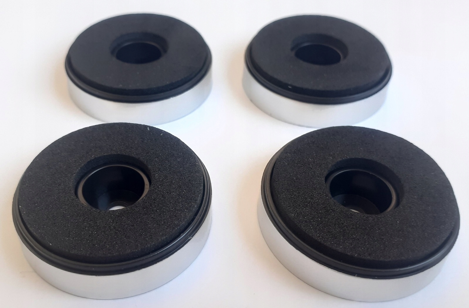 

4x Nóżki Do Obudowy fi 40mm Solidne Srebrne