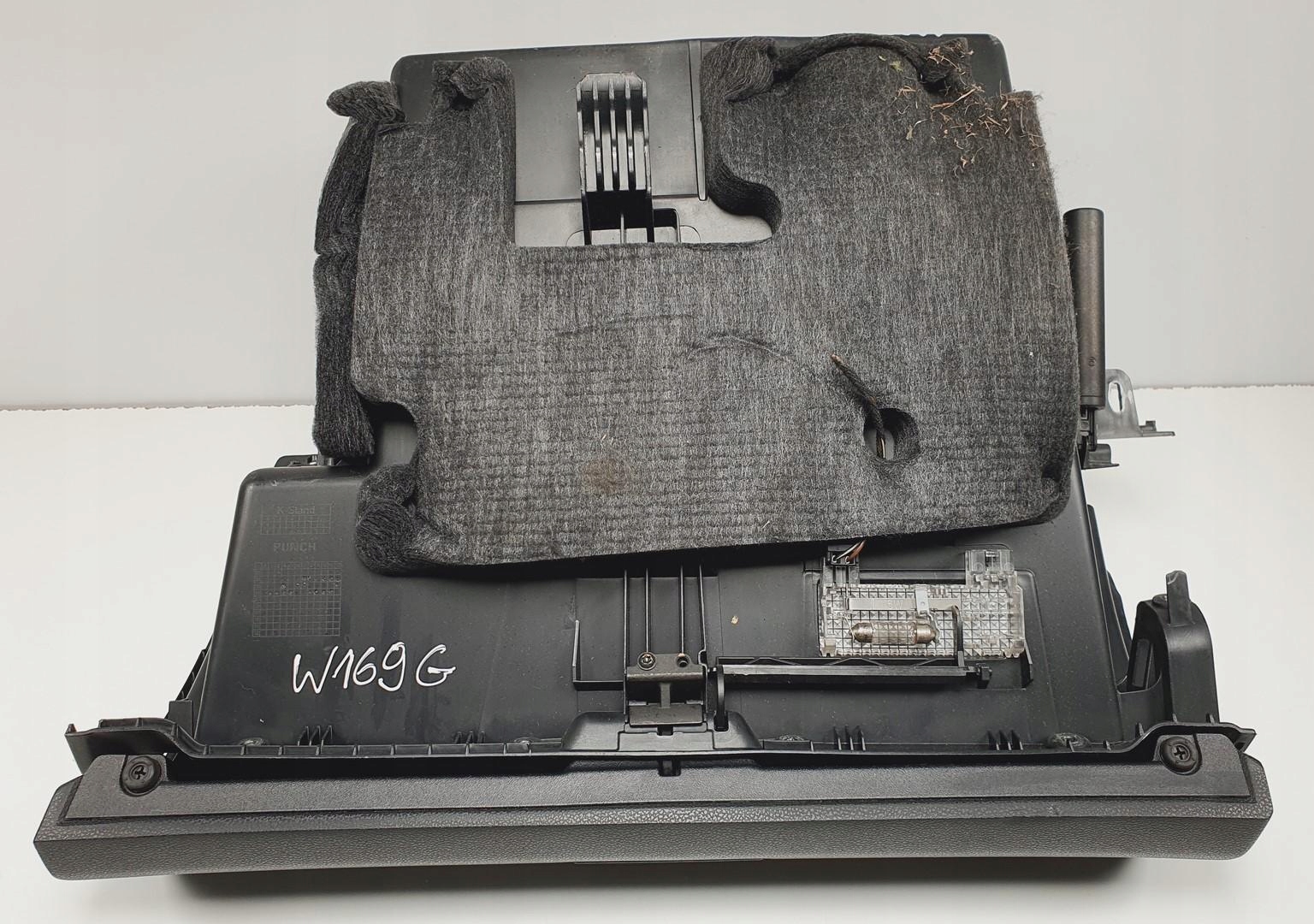 бардачок пассажира MERCEDES W169 европа