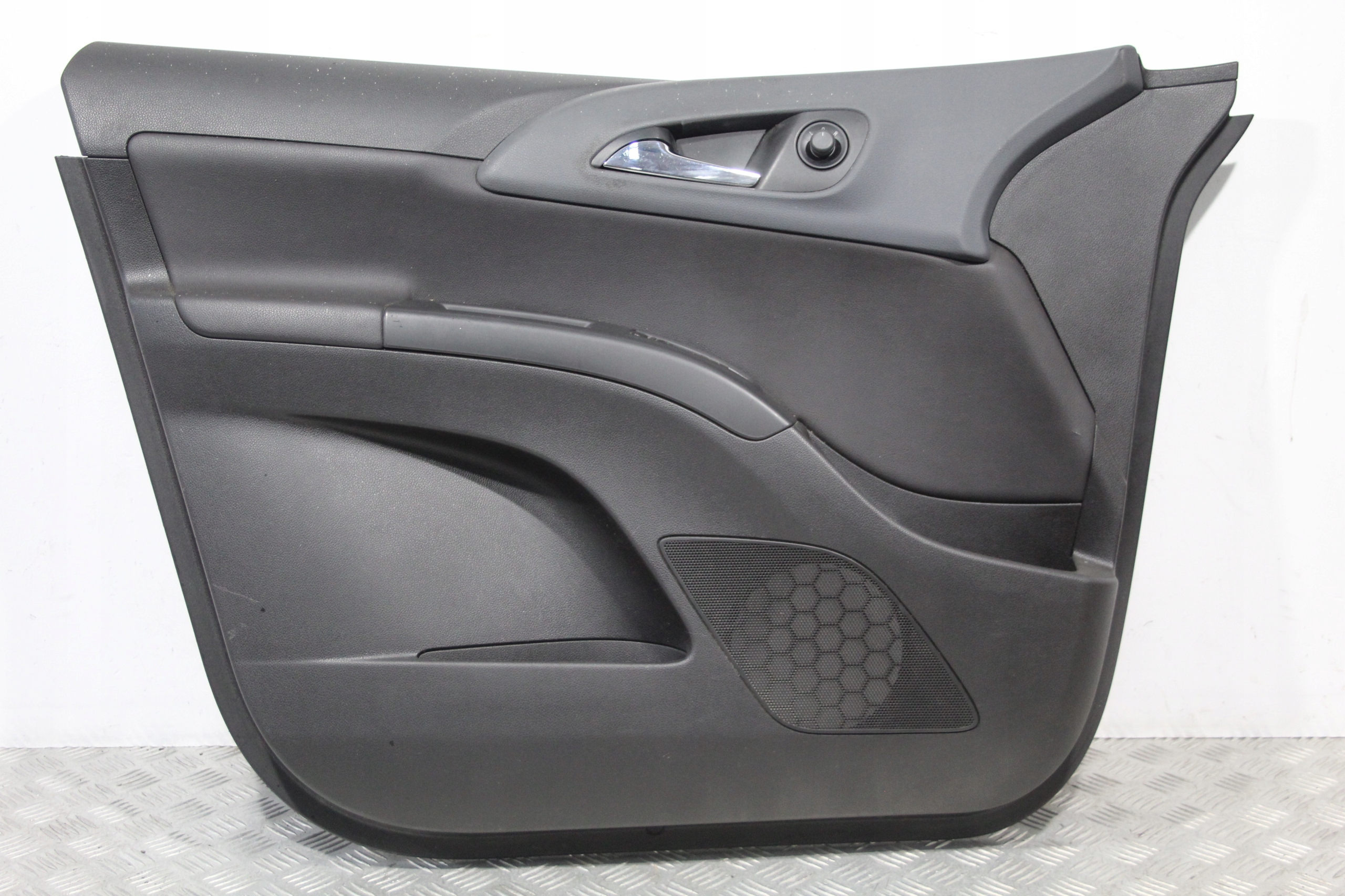 BOCZEK DRZWI LEWY PRZÓD OPEL MERIVA B