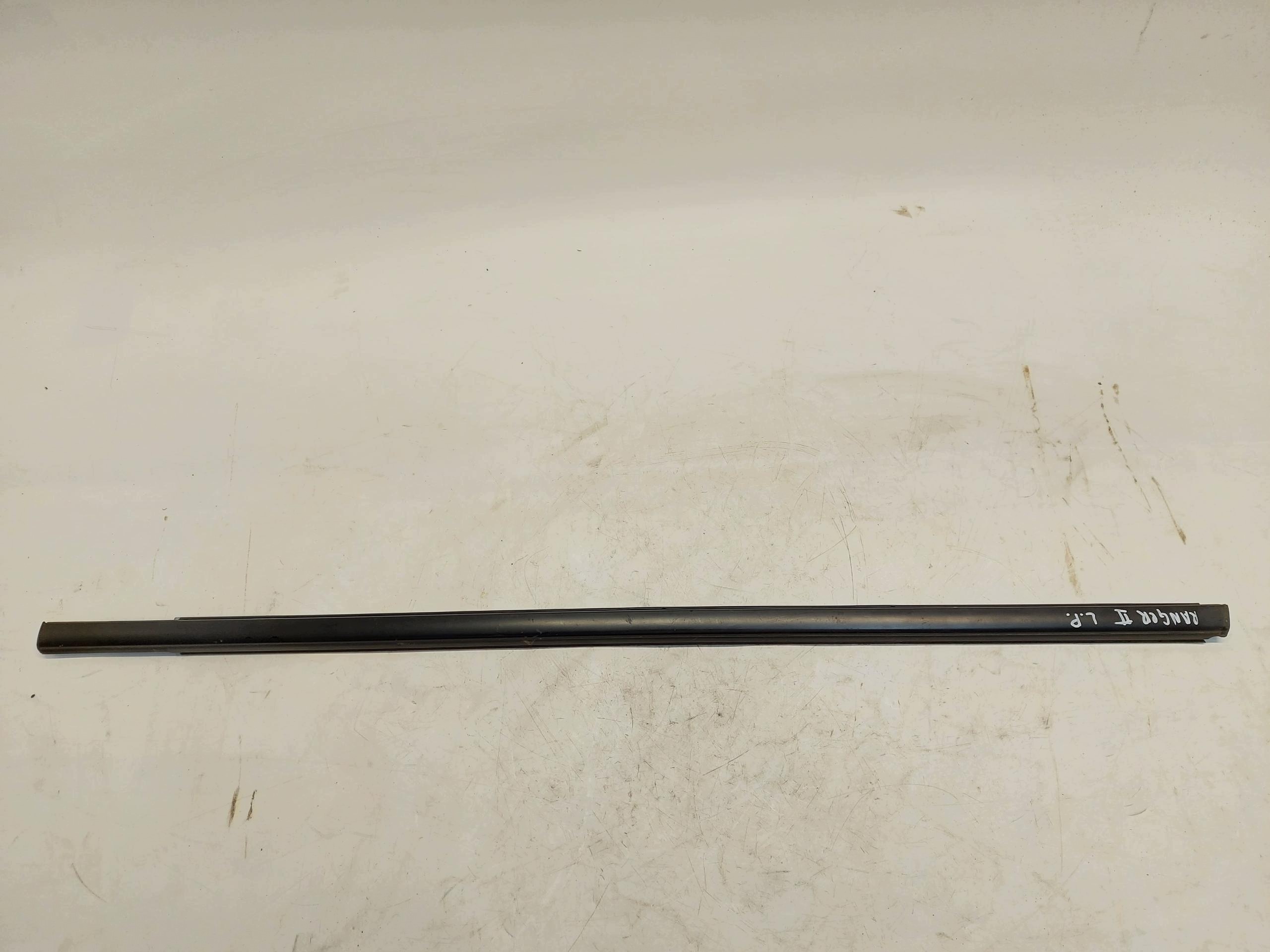 Ford Ranger VI 6 XLT 2023r moulding dust left