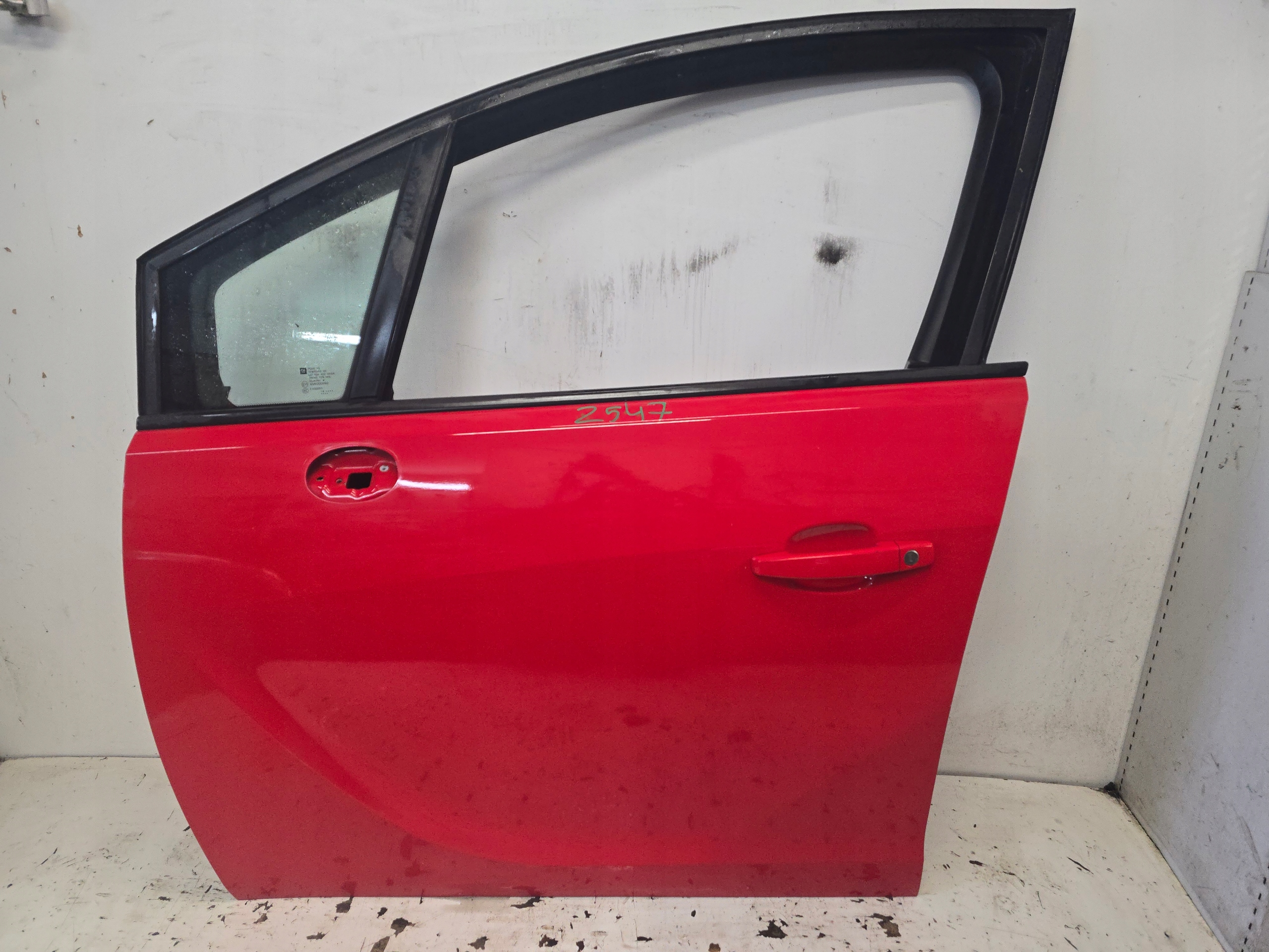OPEL MERIVA B door left front left front red Z547