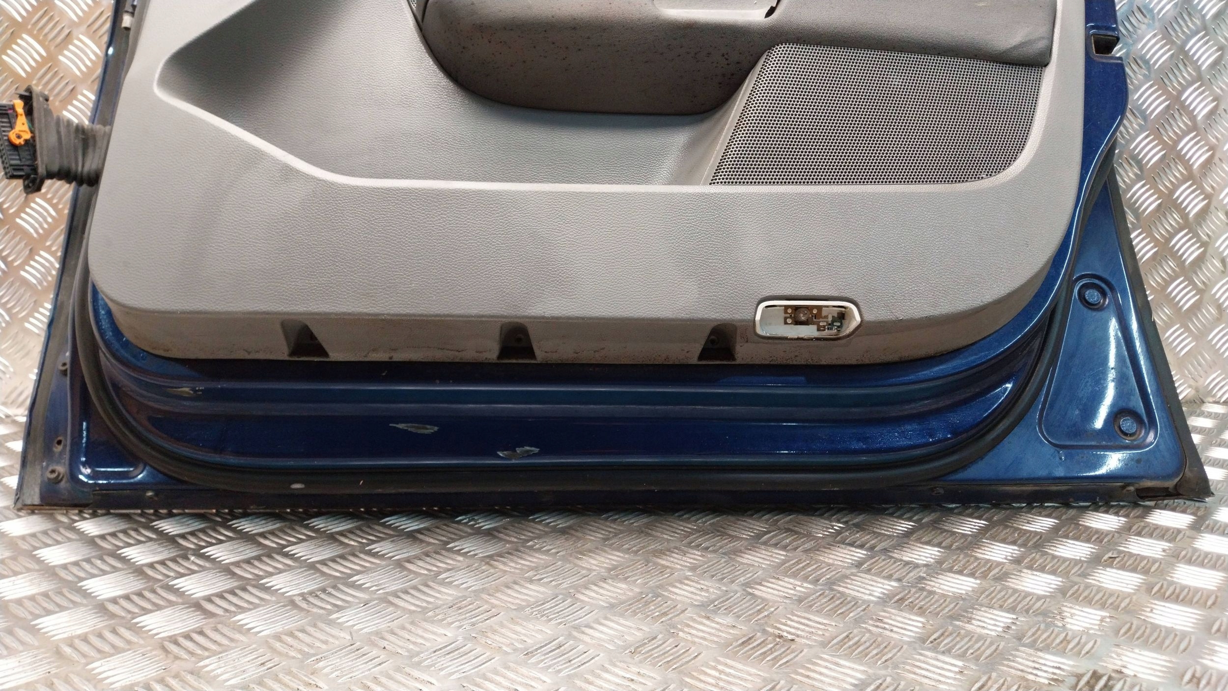 door front right VW JETTA V GOLF KOMBI 05