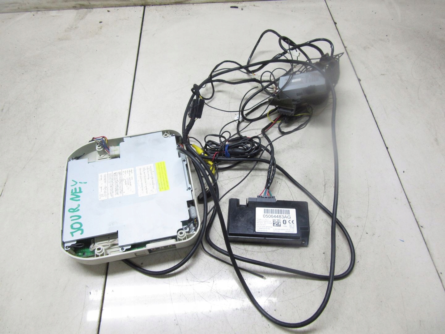 DODGE ДЖОУРНЕЙ ПРОИГРЫВАТЕЛЬ DVD8038208ab 07-15