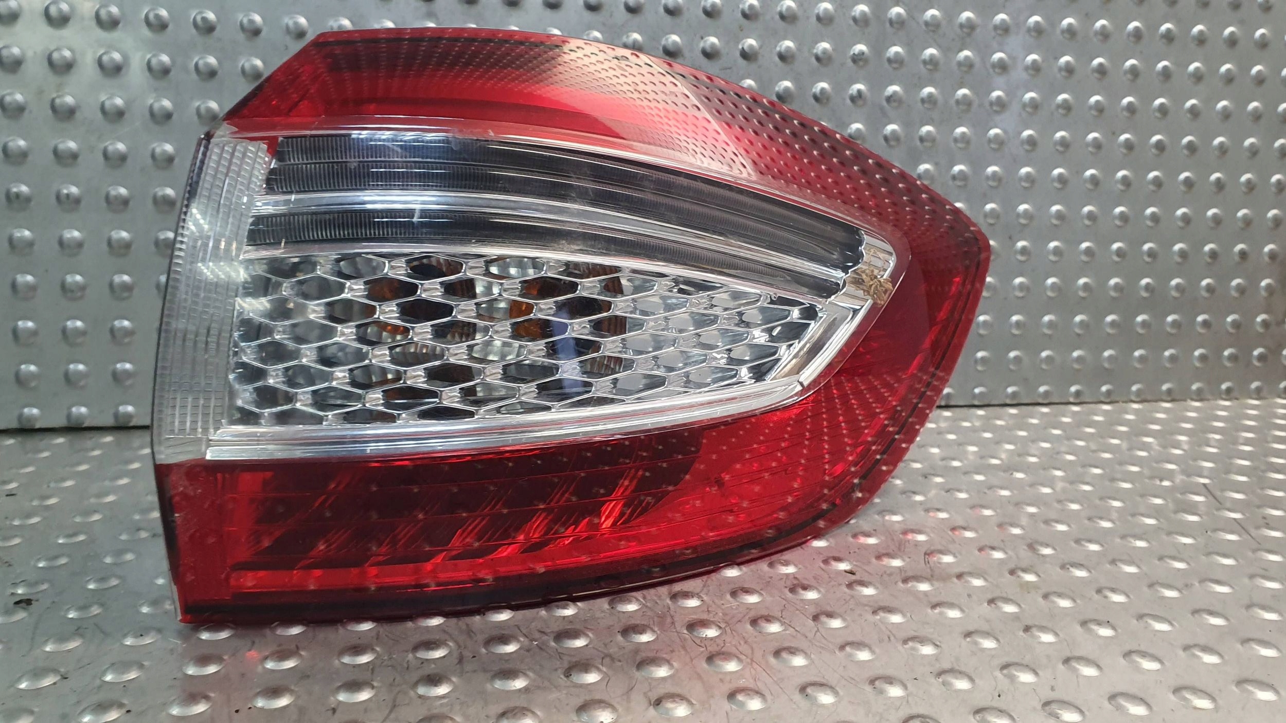 light rear part right FORD MONDEO MK4 LIFT KOMBI 10