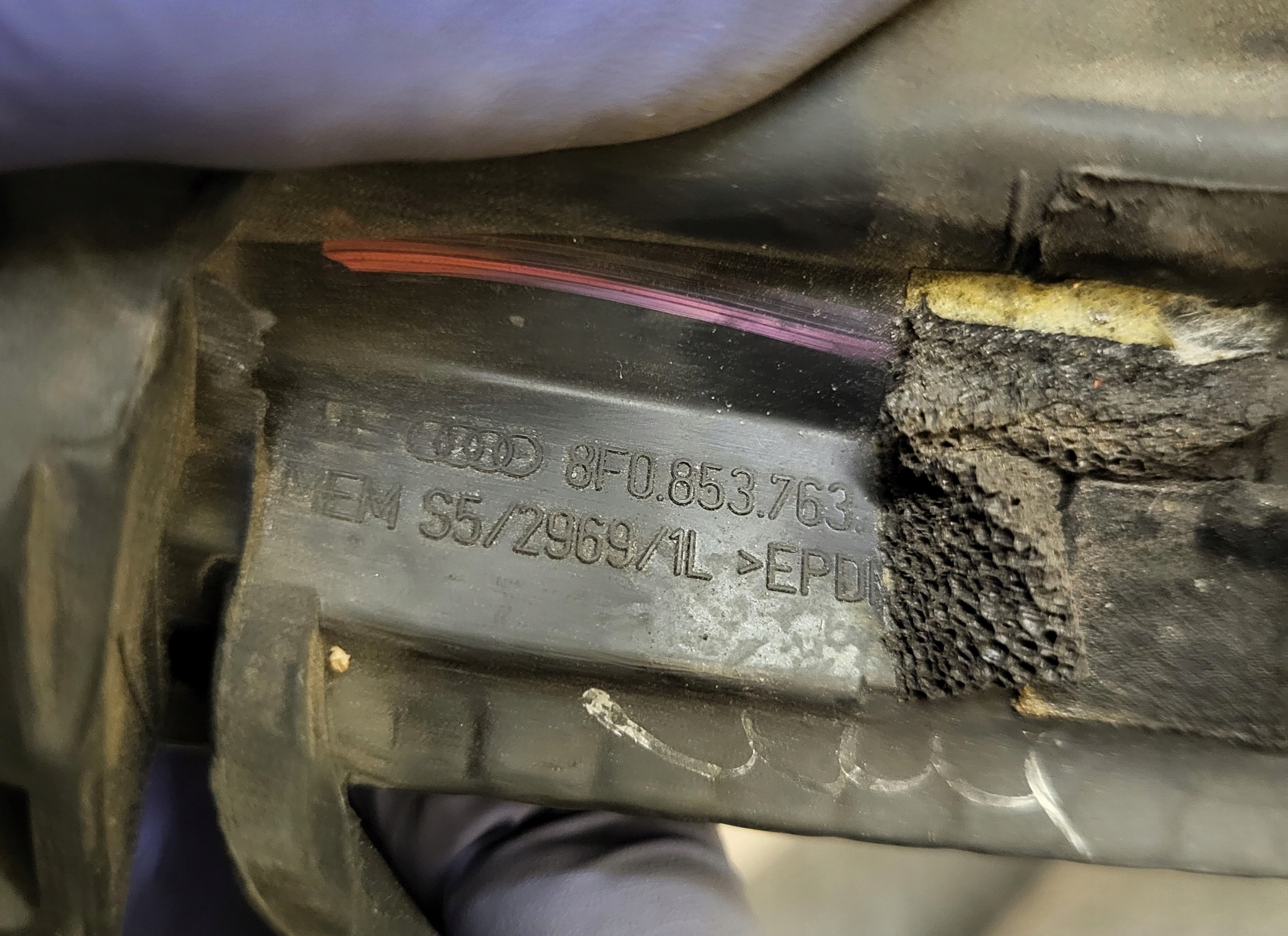 moulding dust CHROM windows left rear part rear AUDI A5 8F CABRIO 8F0853763