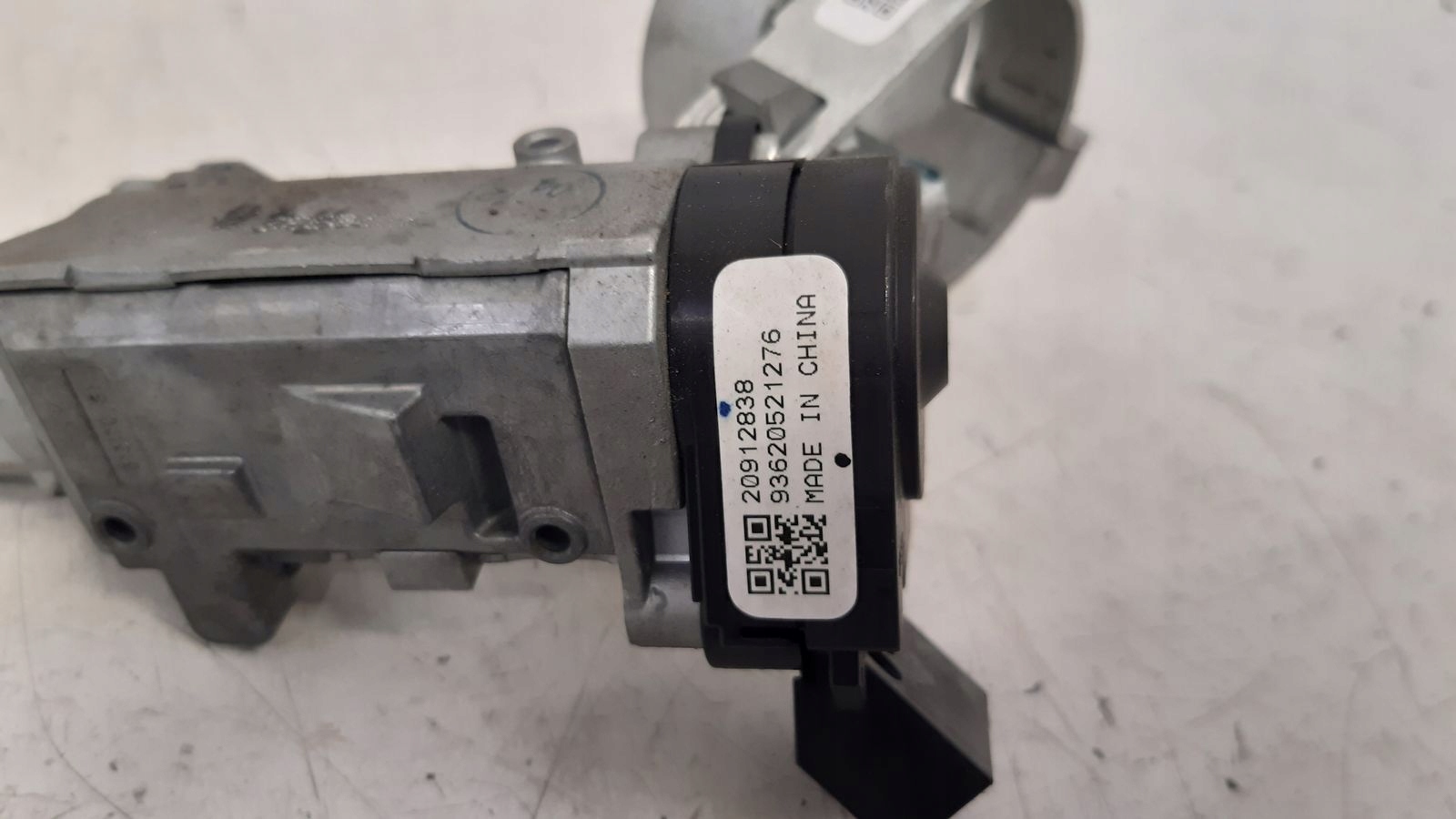 ignition lock cylinder key Opel Astra J 2,0 CDTI