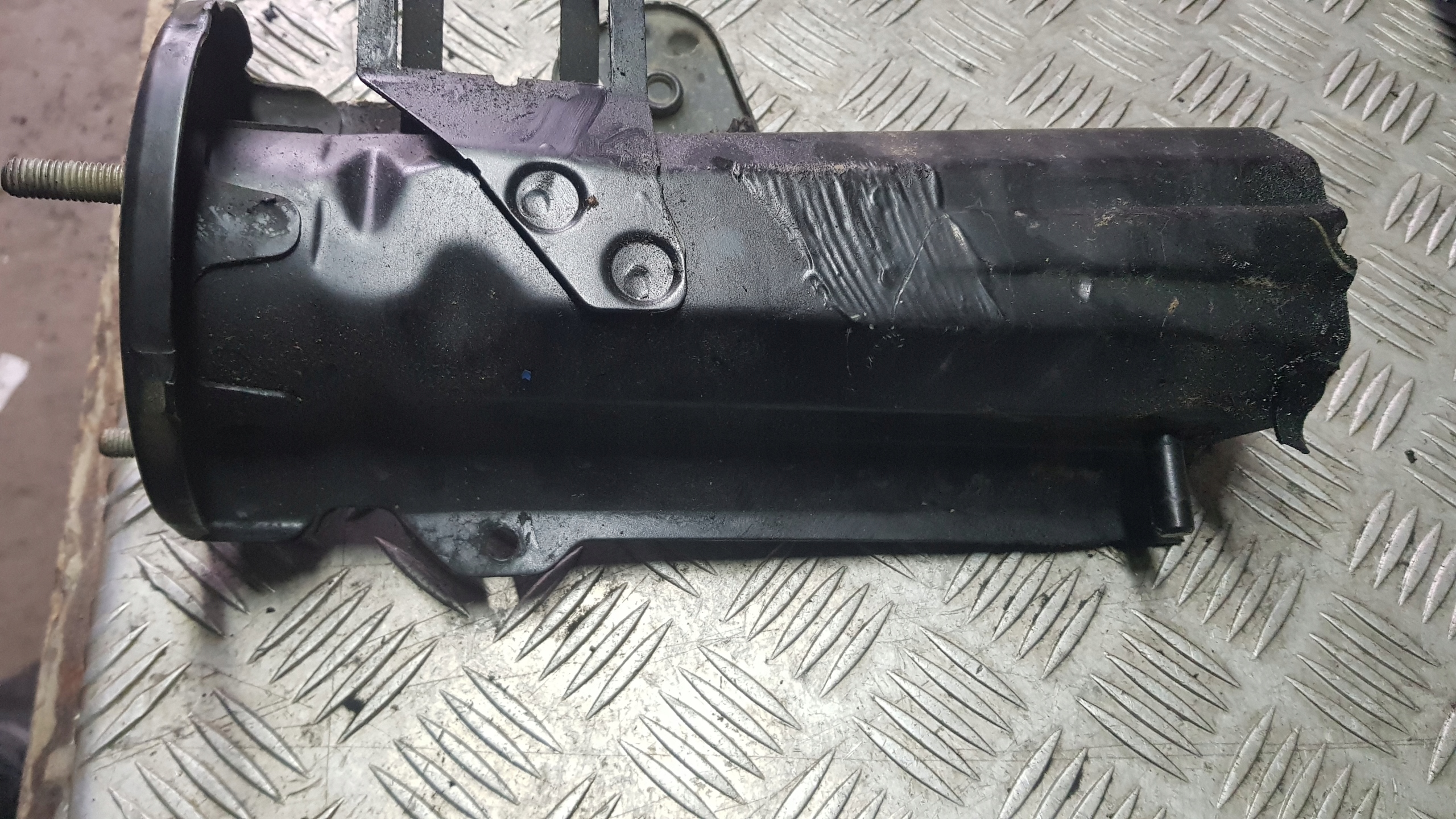 BMW E38 čtvrtka ABSORBER levý pravý předek