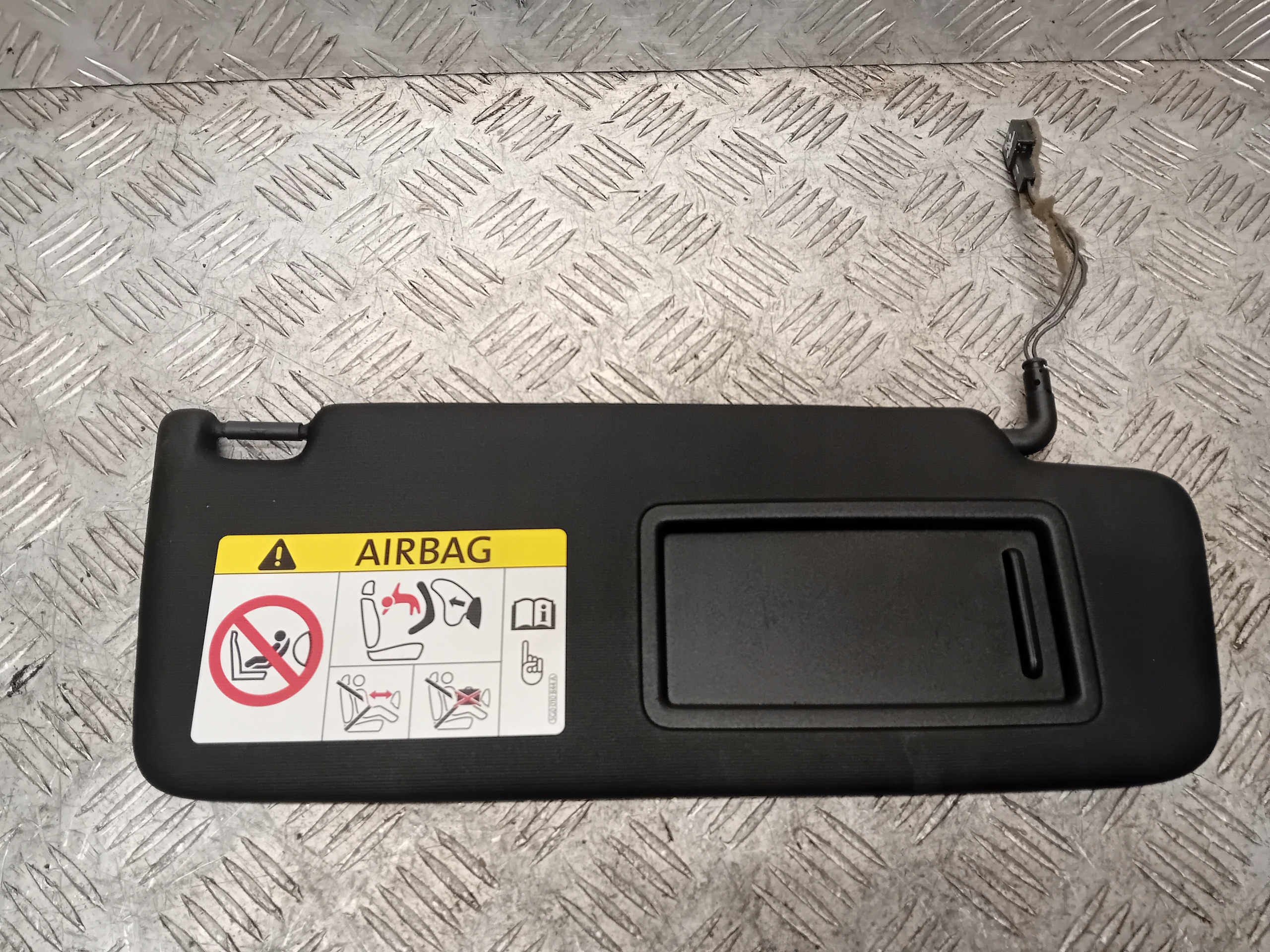 GOLF VII DASZEK OŁONA PRZECIWSŁONECZNA PRAWA