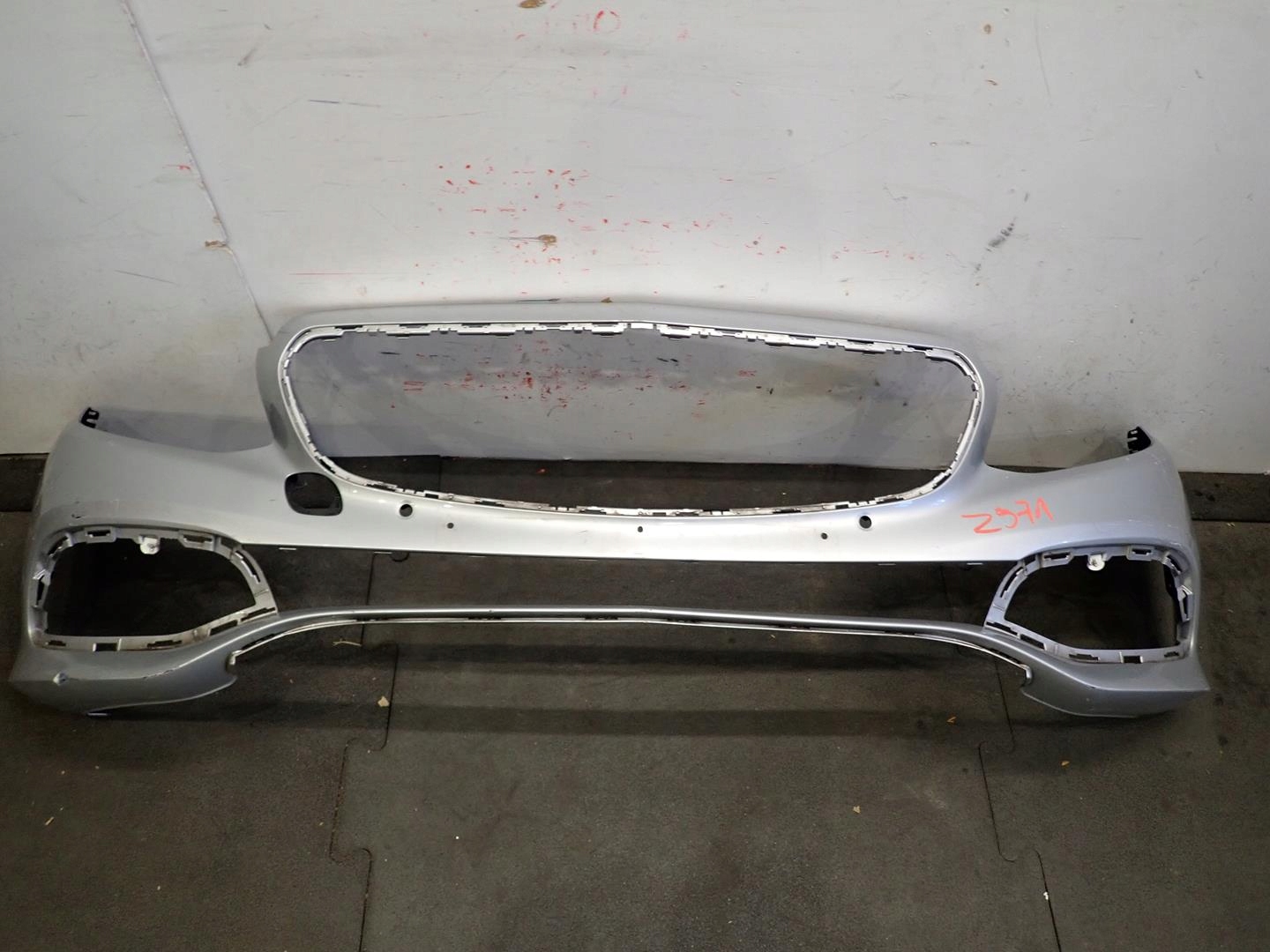 nárazník předek přední MERCEDES E-KLASA W213 2016