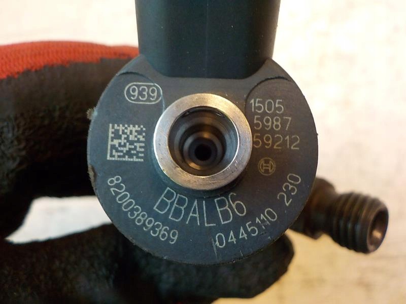 RENAULT LAGUNA II injector 0445110230 1.9 DCI BOSCH