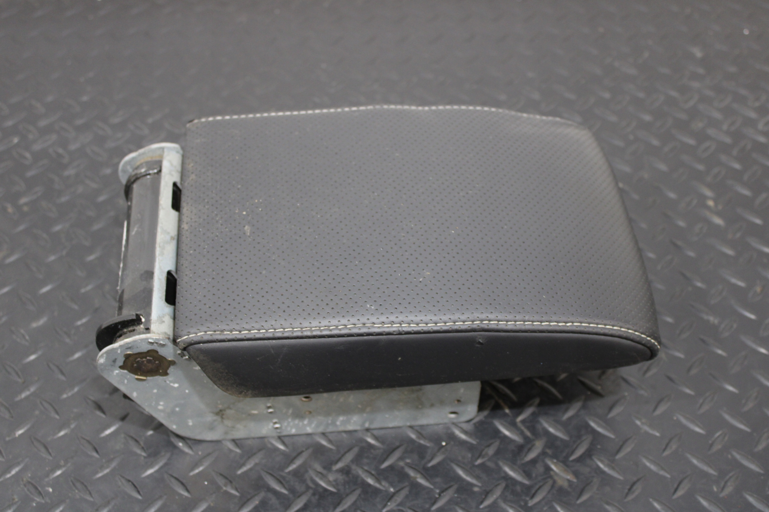 bracciolo VW GOLF VI 6 5K7 CABRIO 5M0864207F