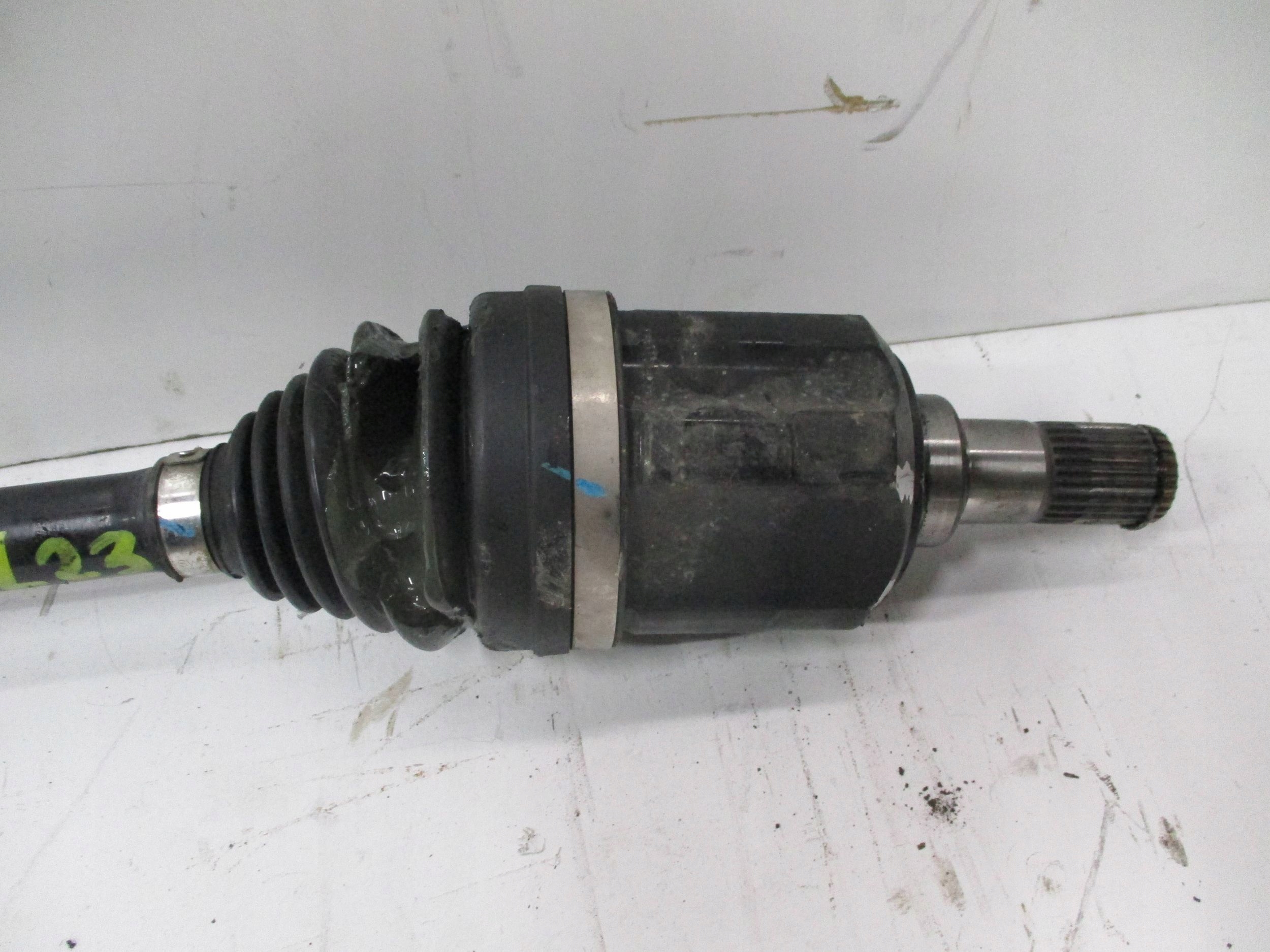 semi-axis front front side left KIA SPORTAGE 49500N7110