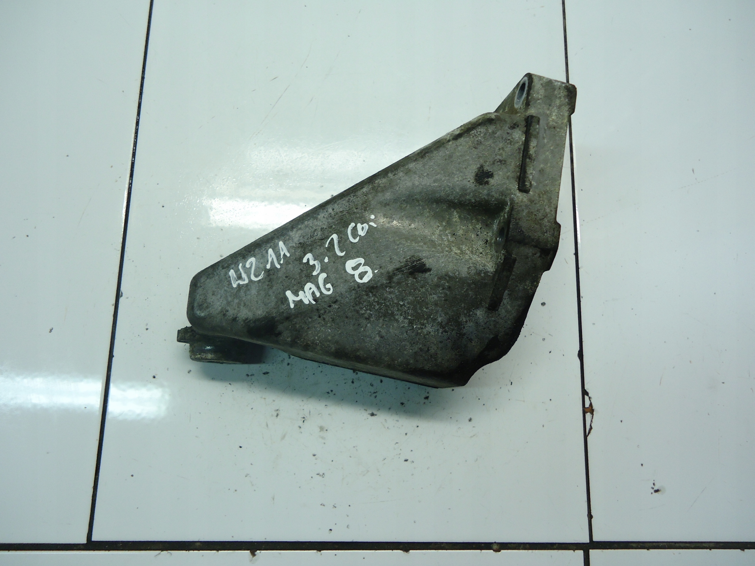 MERCEDES W211 3.2CDI engine mount A6132230404