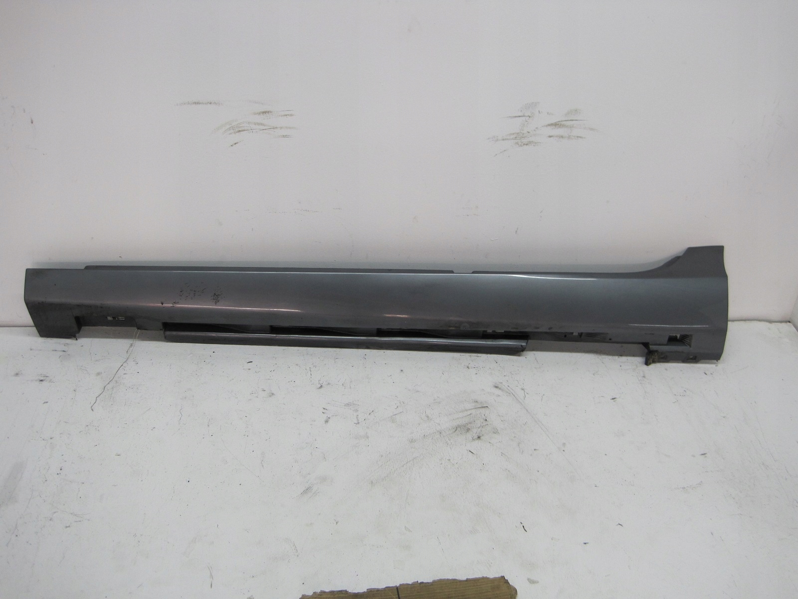 cap moulding threshold VOLVO V40 II left