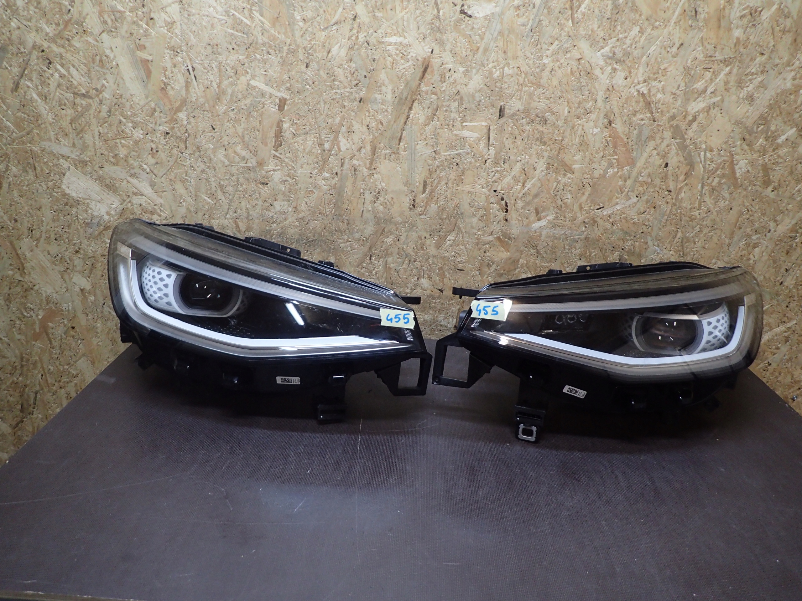 LAMPA LAMPY PRZÓD VW ID4 FULL LED 11B941035D